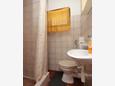 Bathroom 2 Sali, Bathroom 2 in the apartment, (pet friendly) and WiFi.