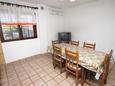 Dining room Sali, Dining room in the apartment, air condition available, (pet friendly) and WiFi.