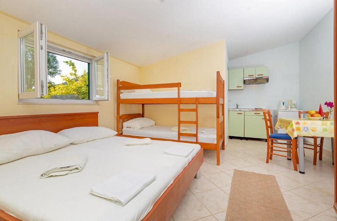 Studio flat with terrace Trsteno, Dubrovnik  AS-e