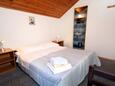 Спальня 2 Cavtat, Спальня 2 в размещении типа house, WiFi.
