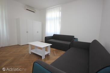 Living room Split, Living room in the apartment, dostupna klima, dopusteni kucni ljubimci i WIFI.