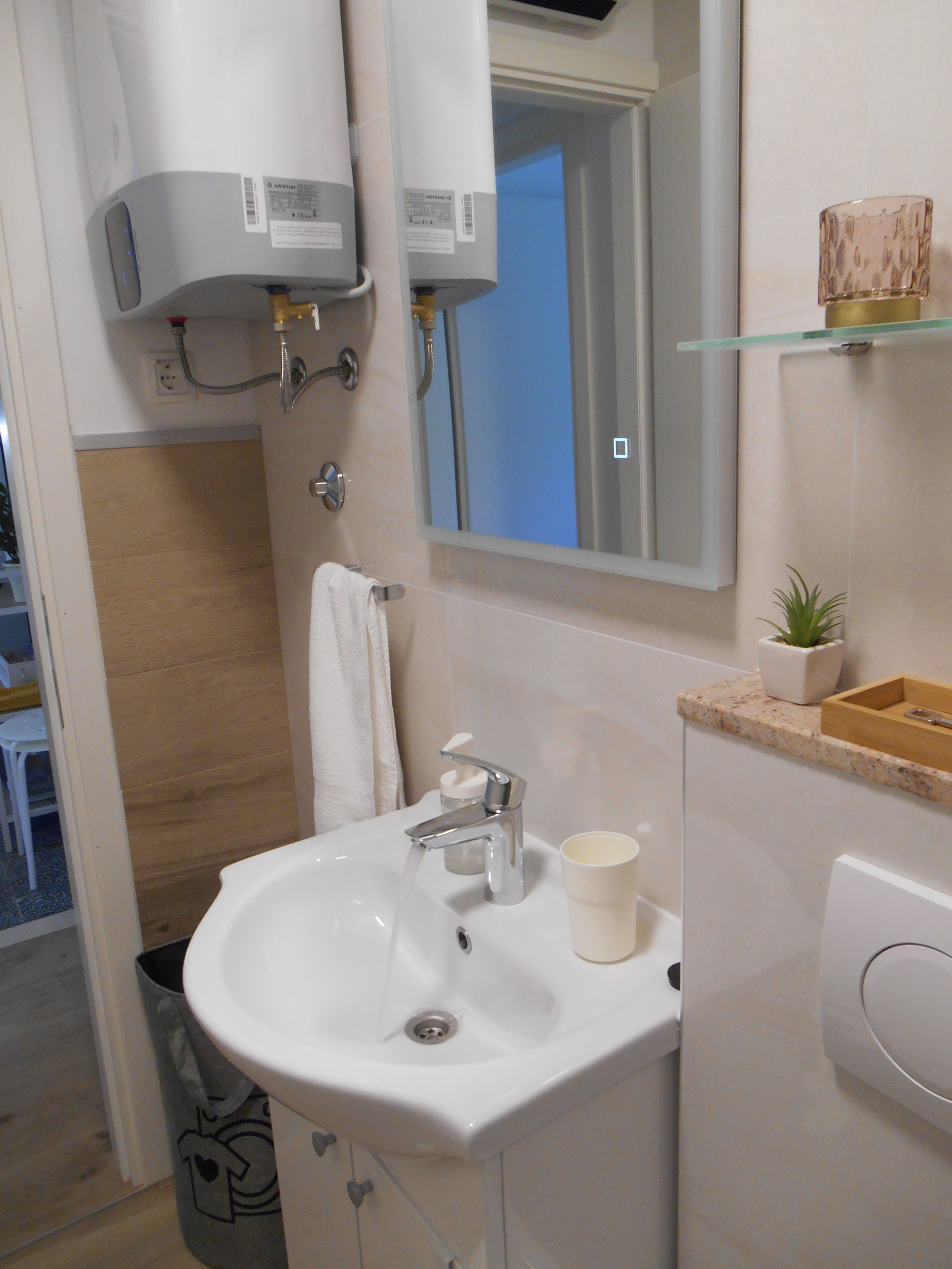 Two bedroom apartment near beach Žrnovska Banja, Korčula  A-a