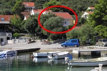 Žrnovska Banja, Korčula, Objekt 9131 - Apartmaji v bližini morja s prodnato plažo.