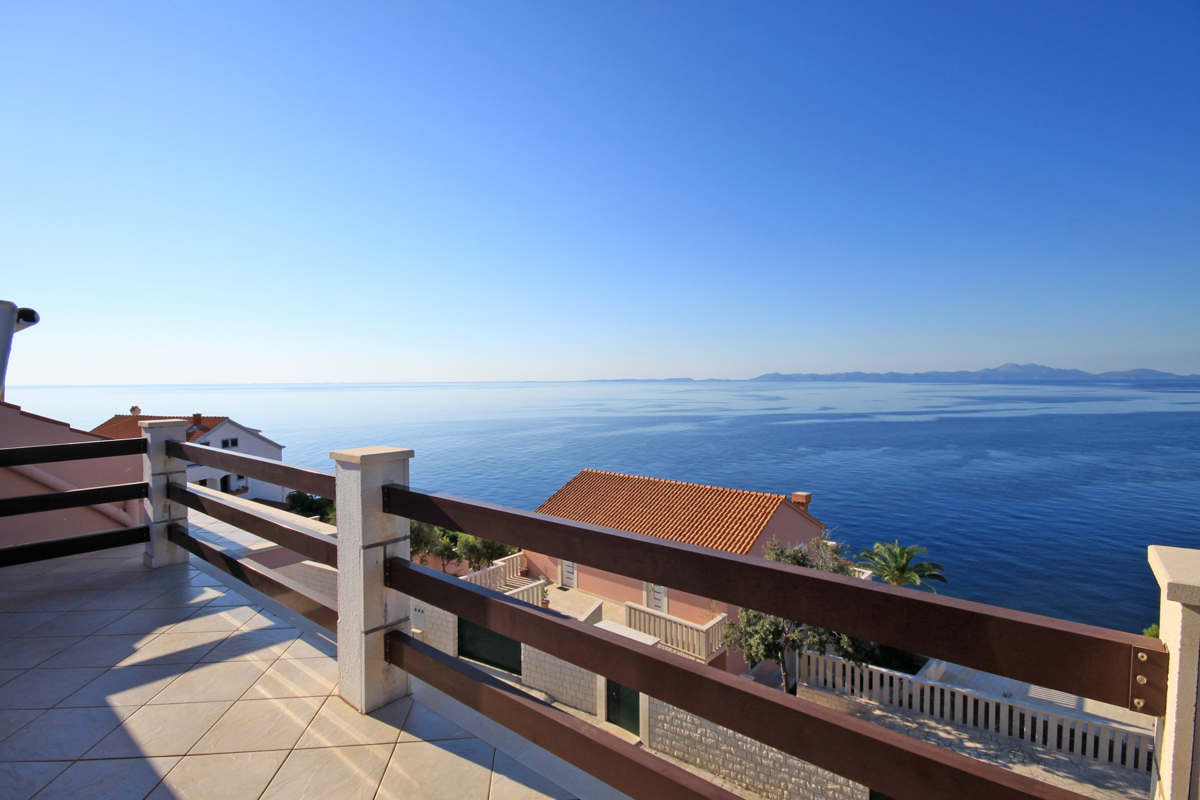 Two bedroom apartment with terrace and sea view Zavalatica, Korčula  A-a