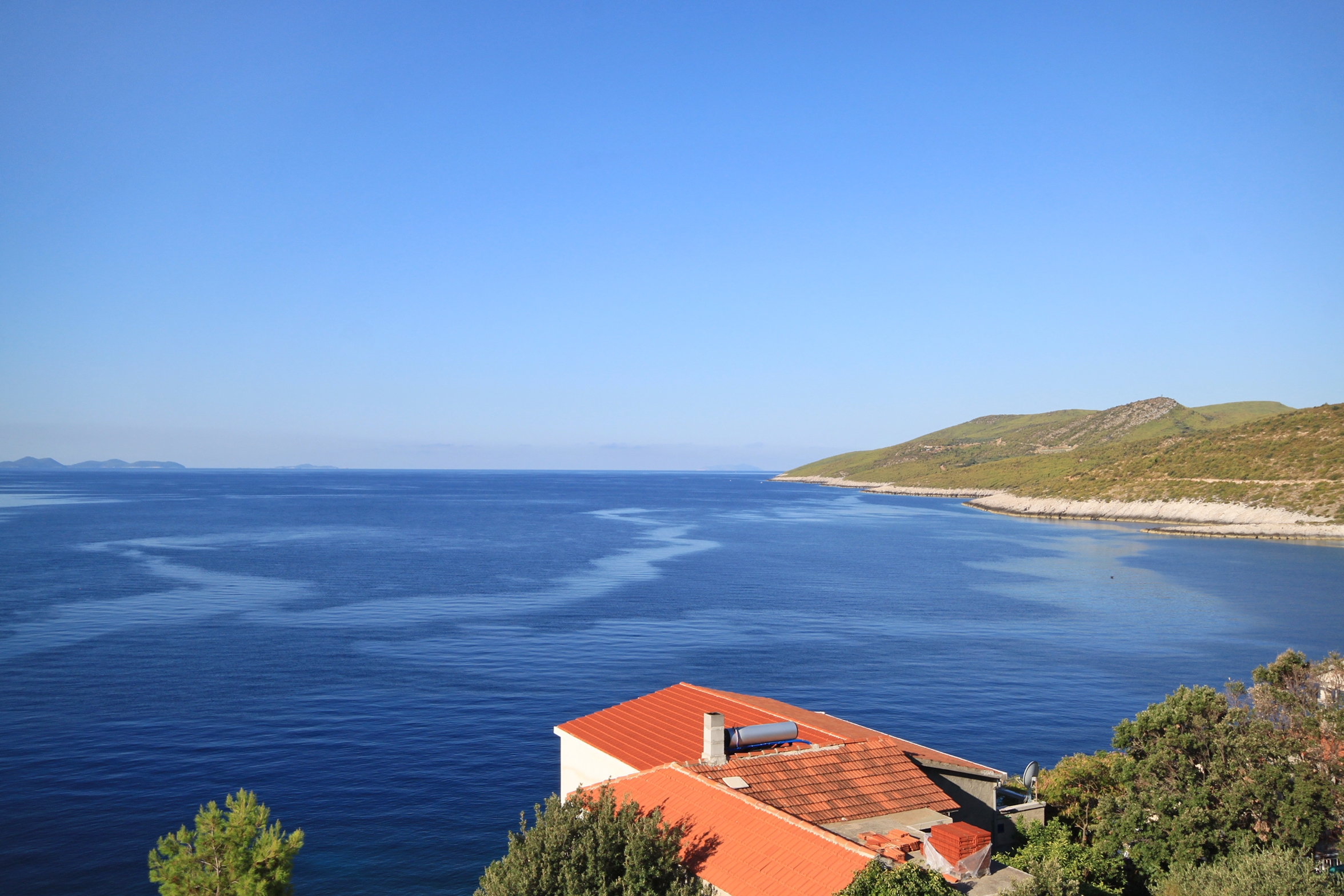 Two bedroom apartment with terrace and sea view Zavalatica, Korčula  A-a