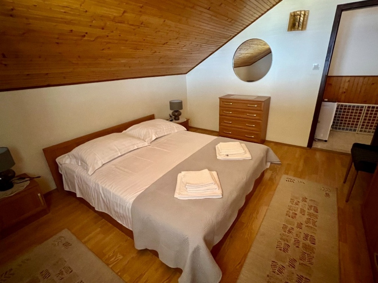Two bedroom apartment with terrace and sea view Zavalatica, Korčula  A-a