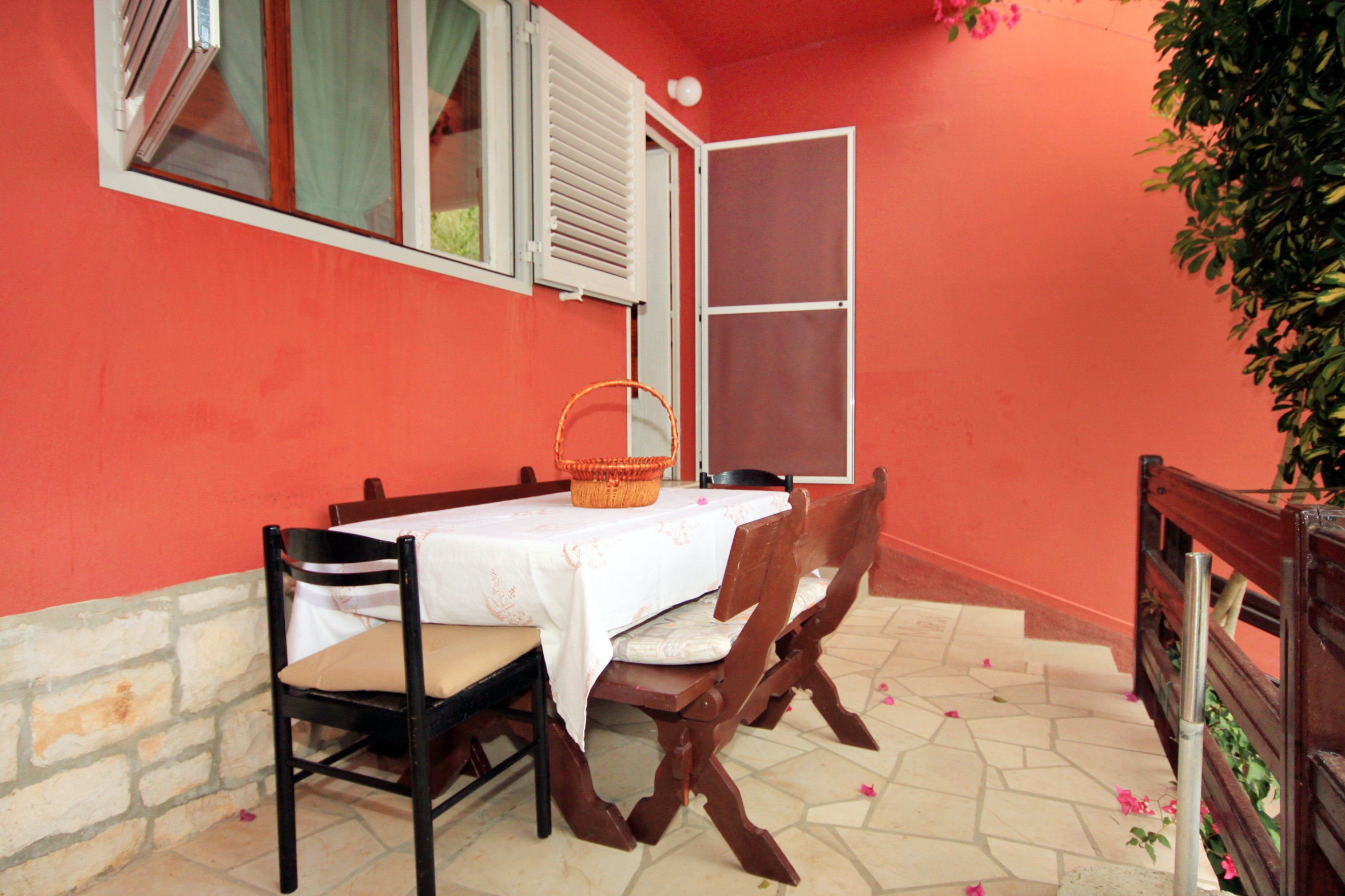 Two bedroom apartment near beach Prigradica, Korčula  A-b
