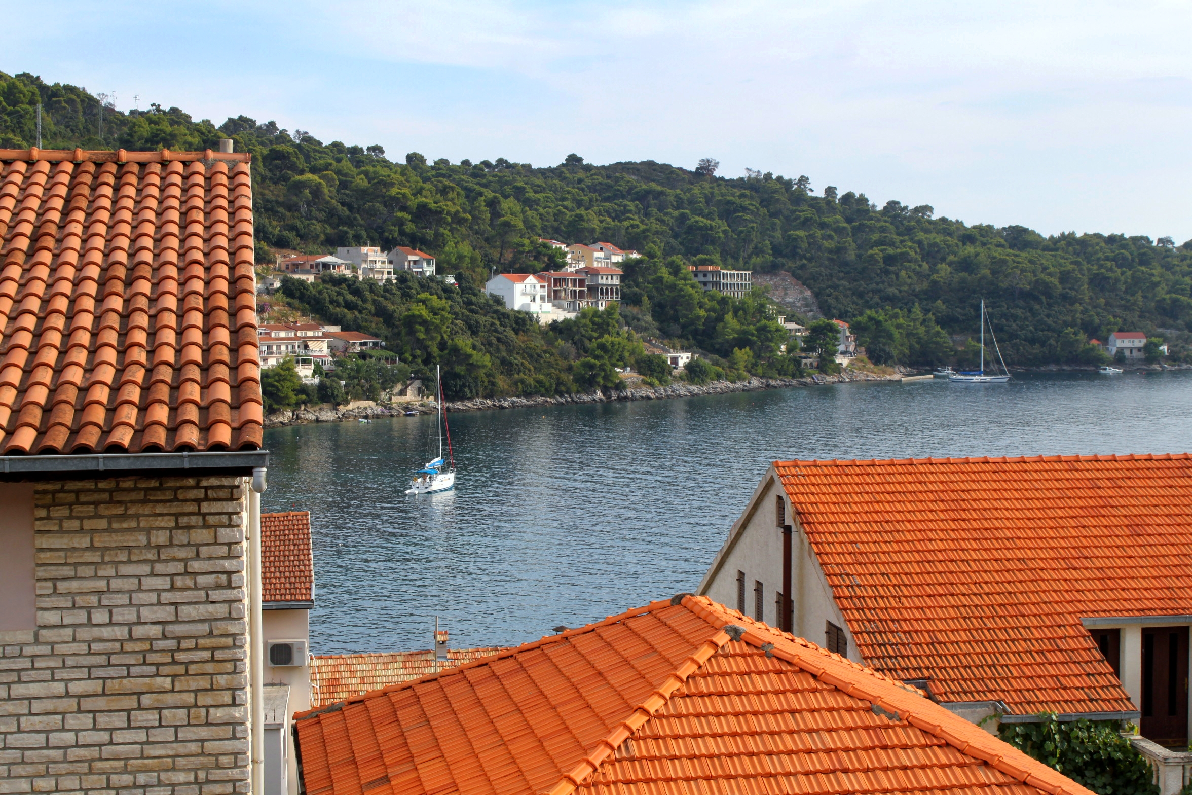 Three bedroom apartment with terrace and sea view Brna, Korčula  A-a