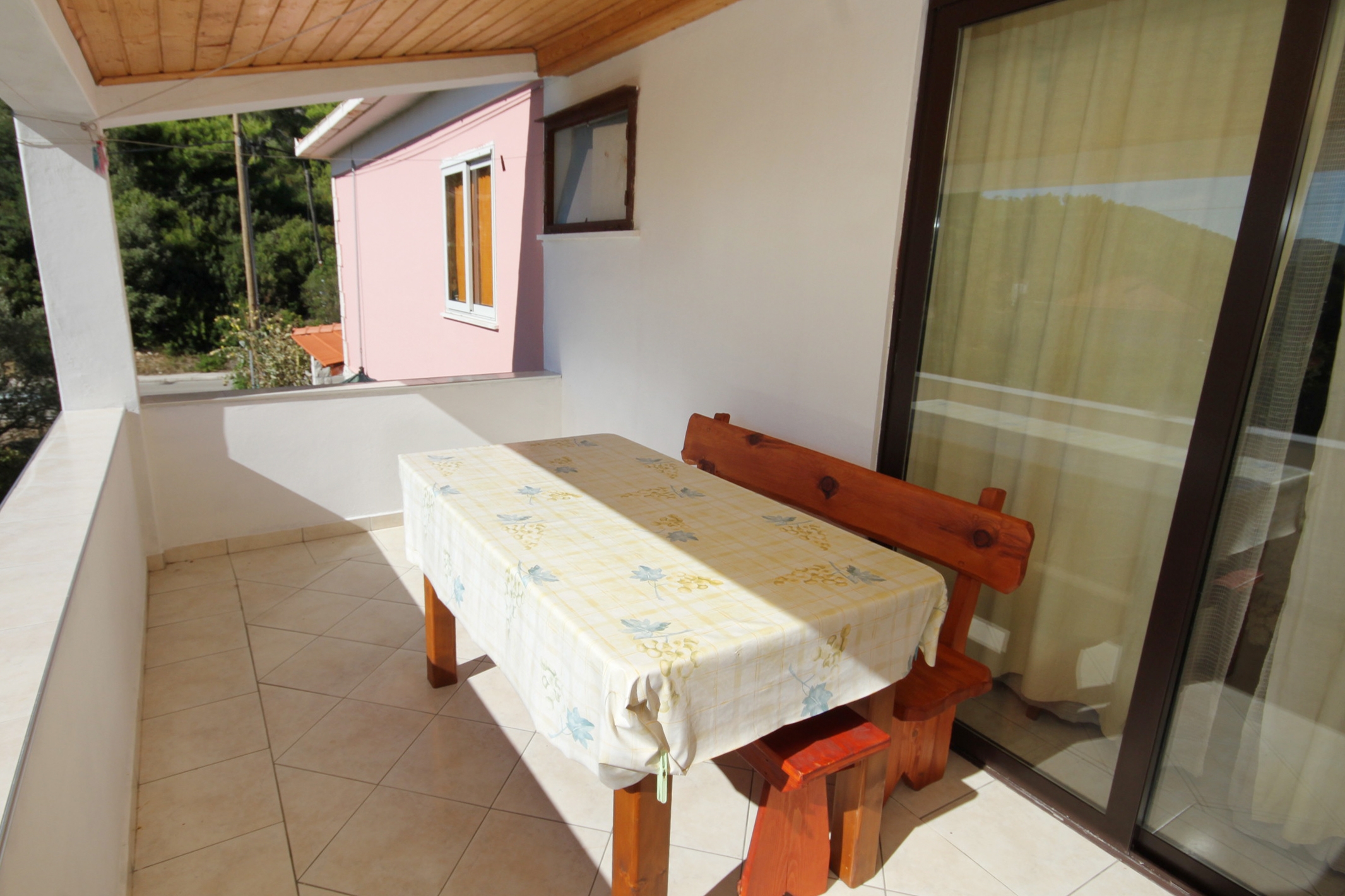 Three bedroom apartment with terrace Smokvica, Korčula  A-a