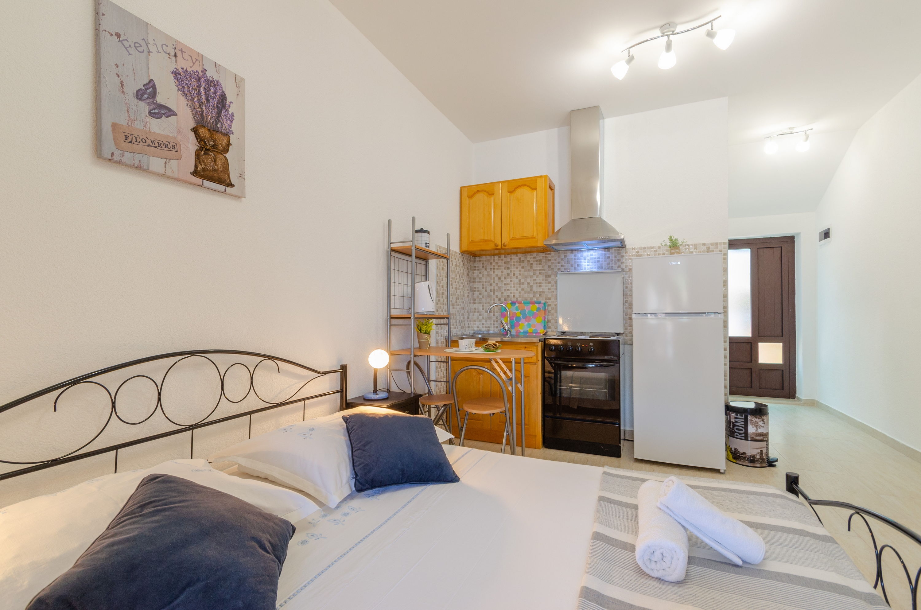 Studio flat near beach Brna, Korčula (AS-9162-b)