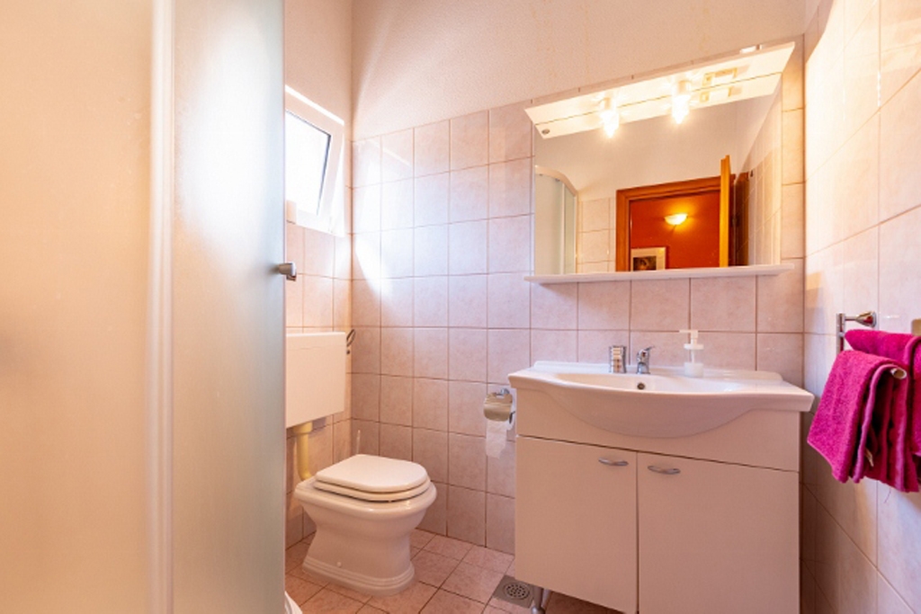 Two bedroom apartment near beach Kneža, Korčula  A-c