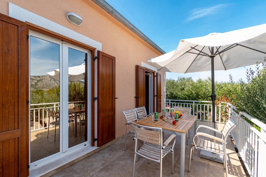 Two bedroom apartment near beach Kneža, Korčula  A-c