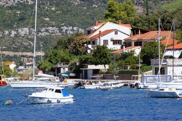 Žrnovska Banja, Korčula, Hébergement 9186 - Appartement à proximité de la mer avec une plage de galets.