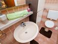 Brna, Bagno 4 nell'alloggi del tipo apartment, WiFi.