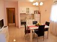 Jídelna Pag, Jídelna v ubytování typu apartment, s klimatizací a WiFi.