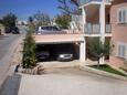 Pag, Pag, Parking lot 9201 - Apartments near sea with pebble beach.