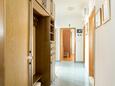 Trogir, Коридор 1 в размещении типа apartment, доступный кондиционер и WiFi.