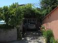 Parkiralište Trogir, Trogir, Parkiralište 9210 - Apartmani sa šljunčanom plažom.