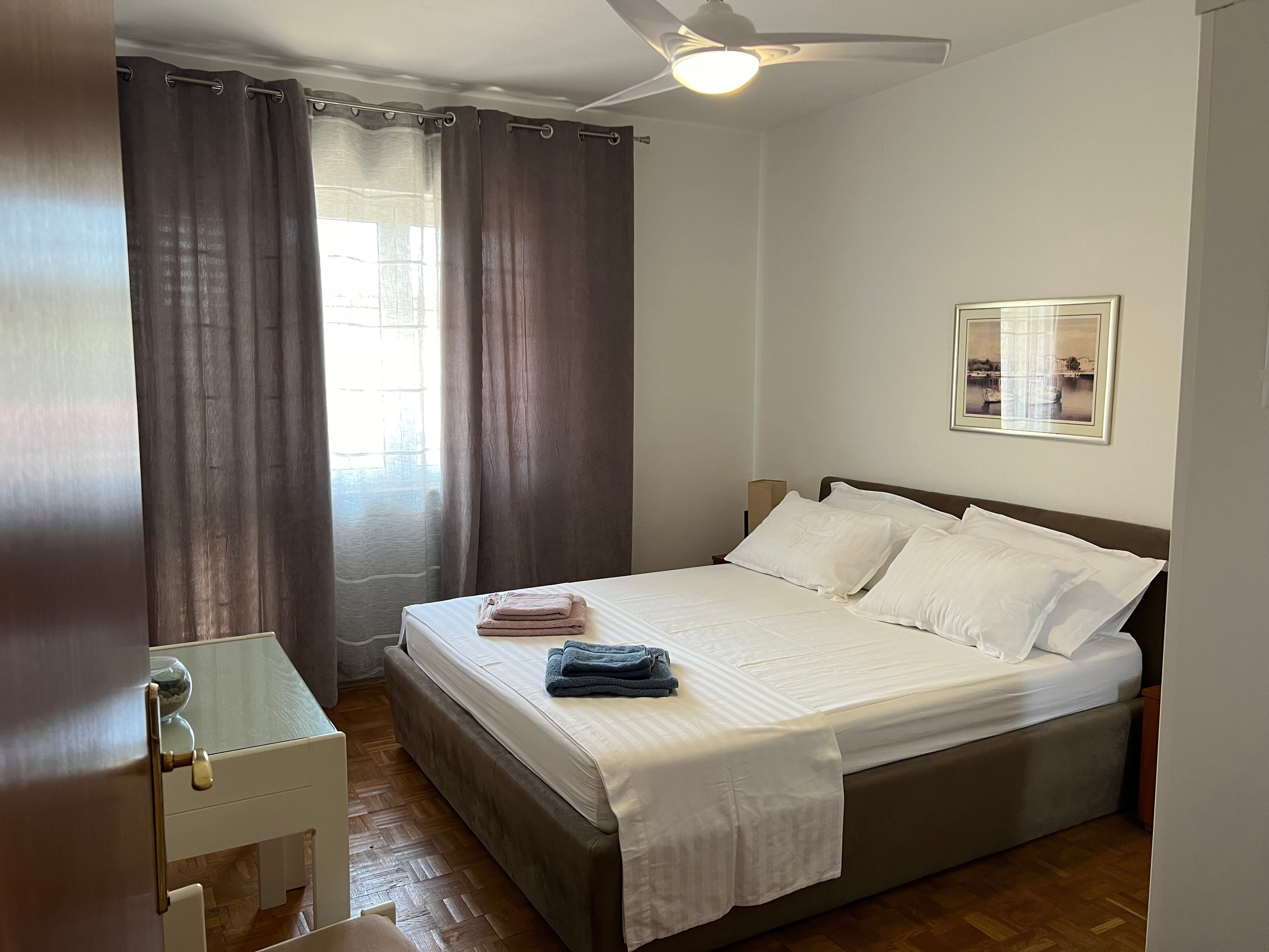 Three bedroom apartment near beach Brna, Korčula  A-a