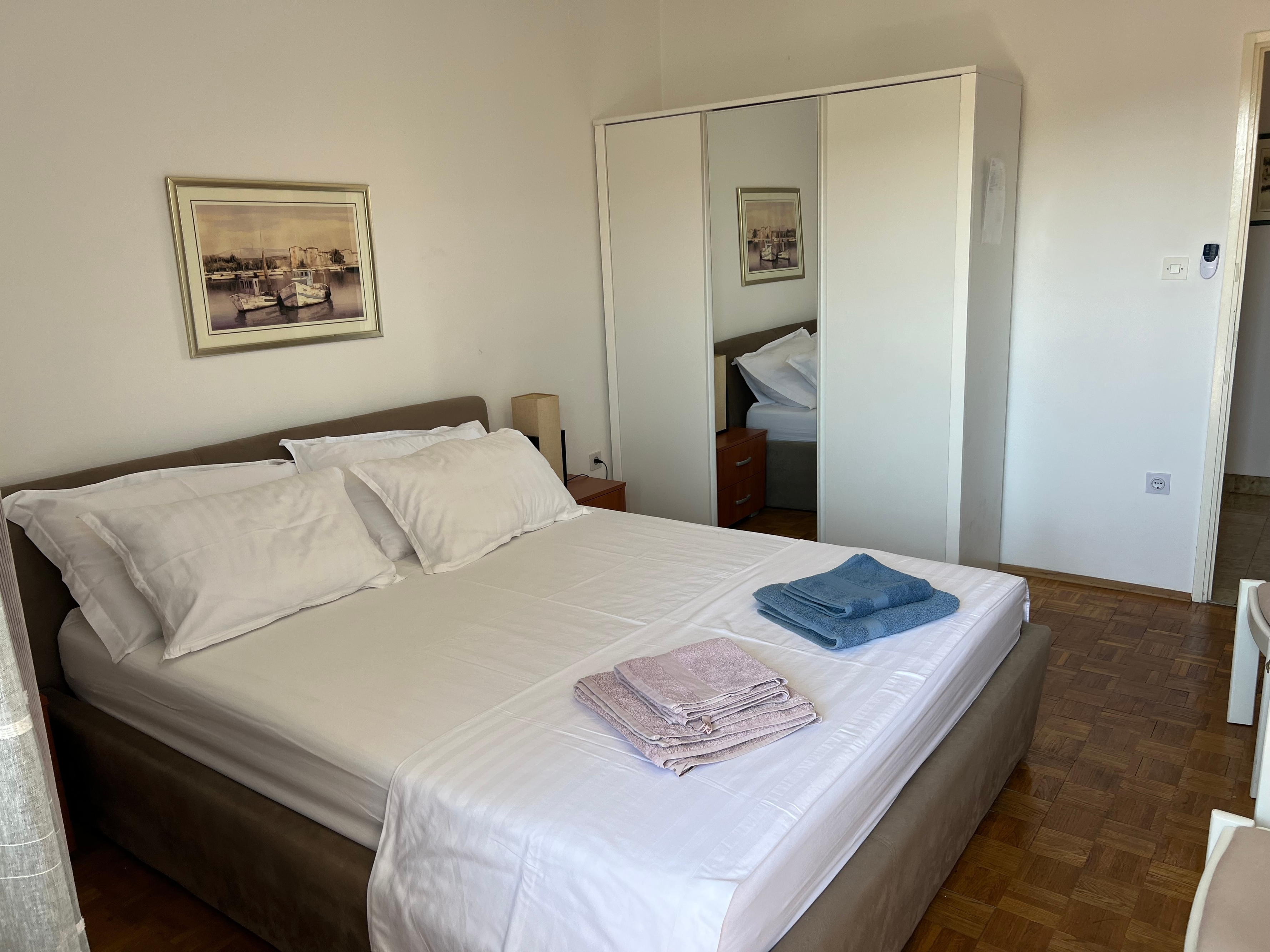 Three bedroom apartment near beach Brna, Korčula  A-a