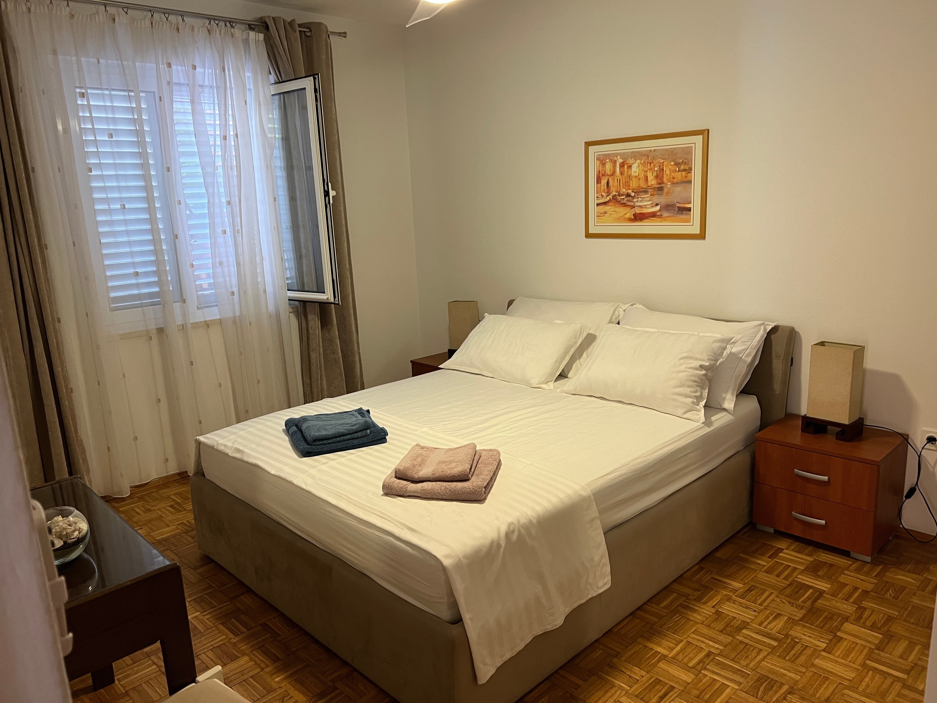 Three bedroom apartment near beach Brna, Korčula  A-a