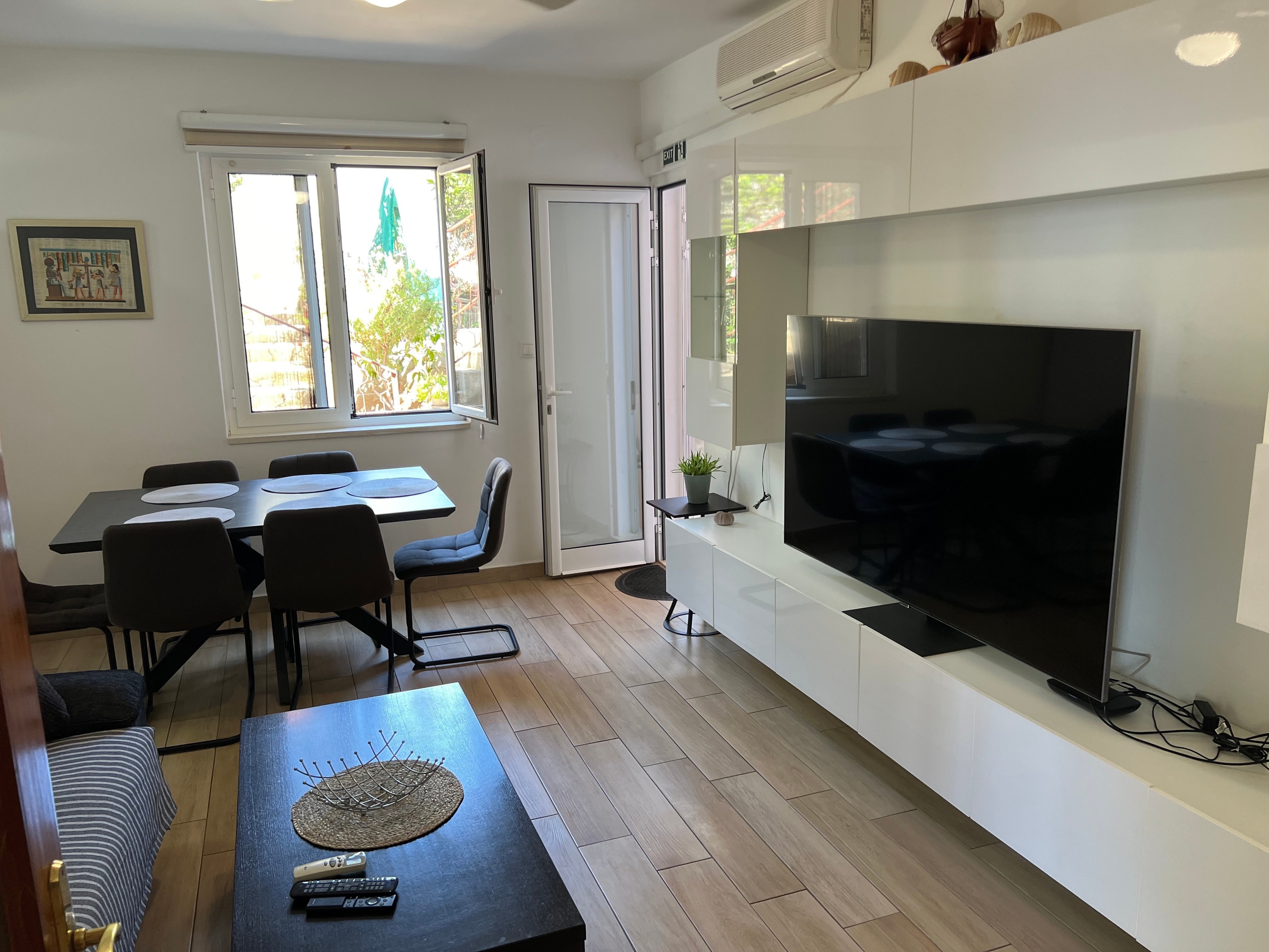 Three bedroom apartment near beach Brna, Korčula  A-a
