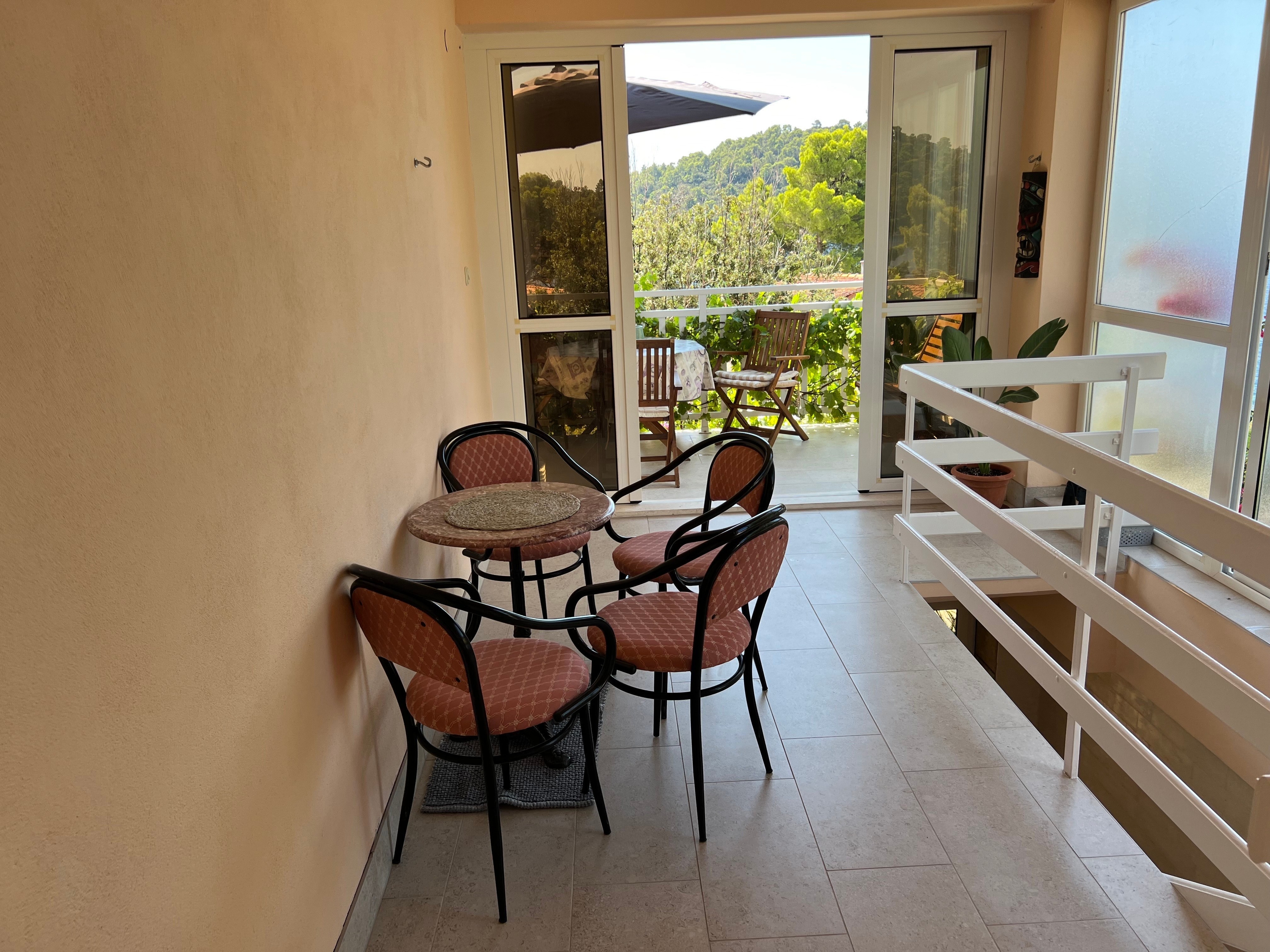 Three bedroom apartment near beach Brna, Korčula  A-a