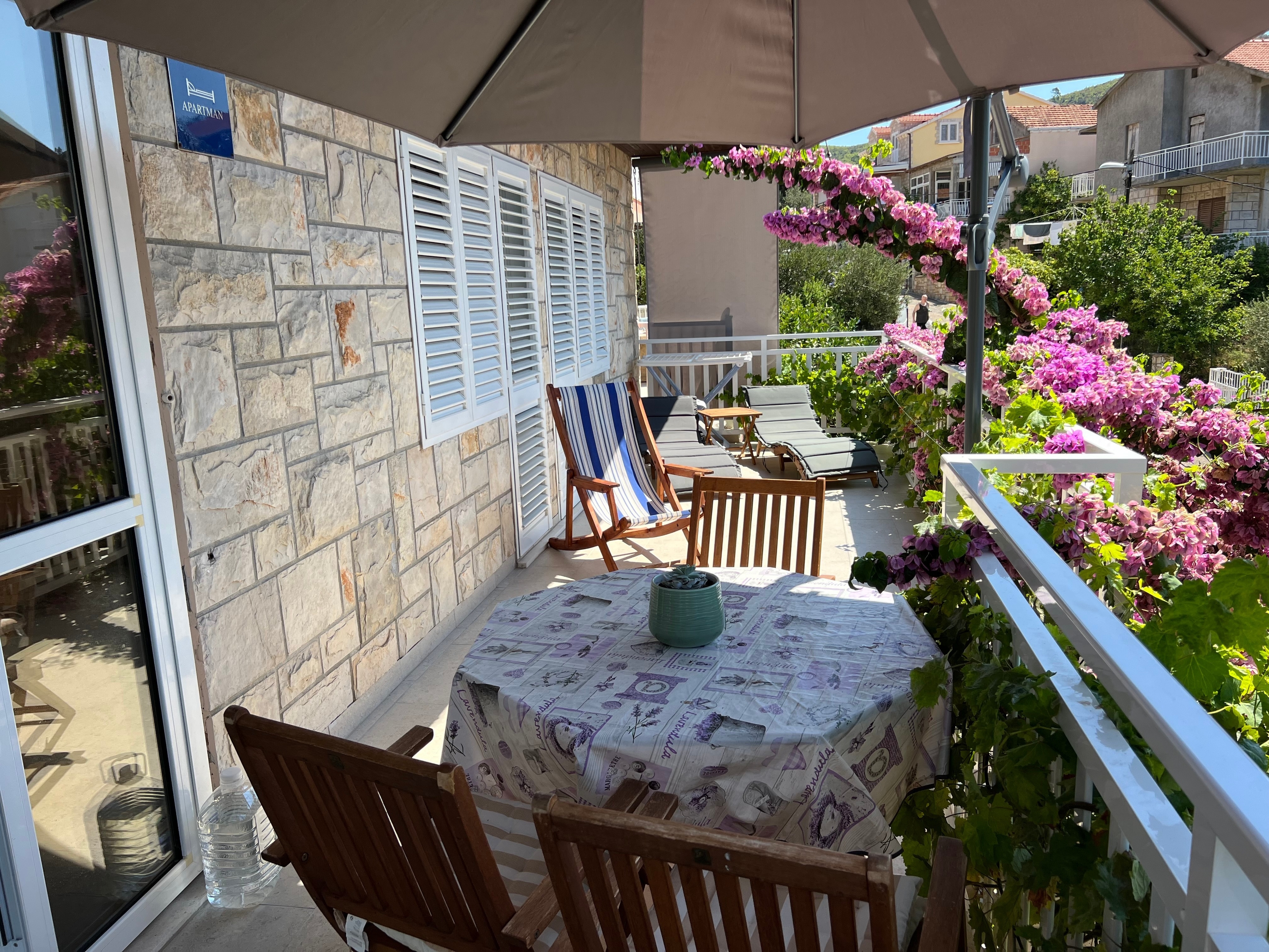 Three bedroom apartment near beach Brna, Korčula  A-a