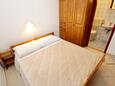 Vrbovica, Slaapkamer in the studio-apartment, (pet friendly) en WiFi.