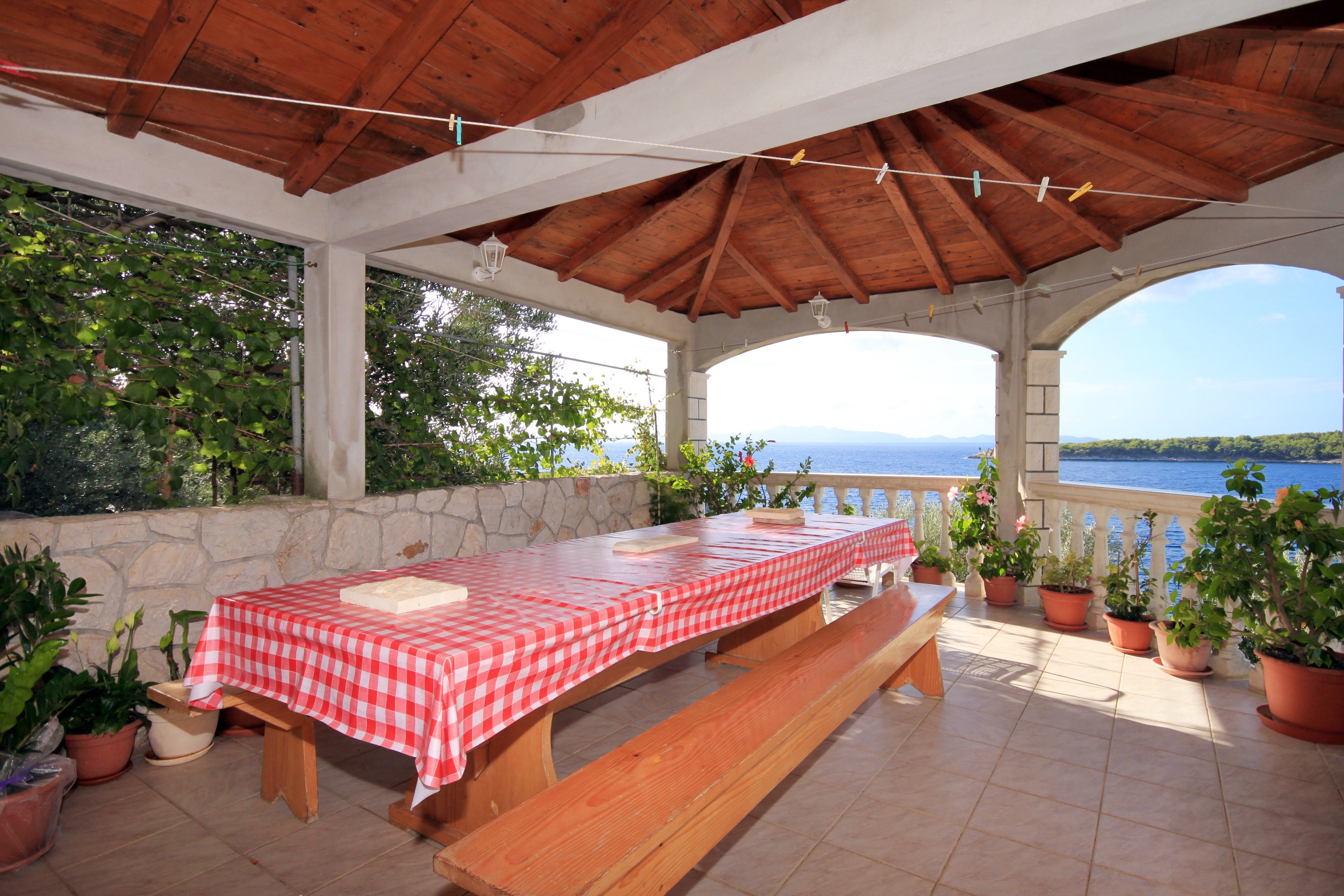 Four bedroom apartment with terrace and sea view Prižba, Korčula  A-d