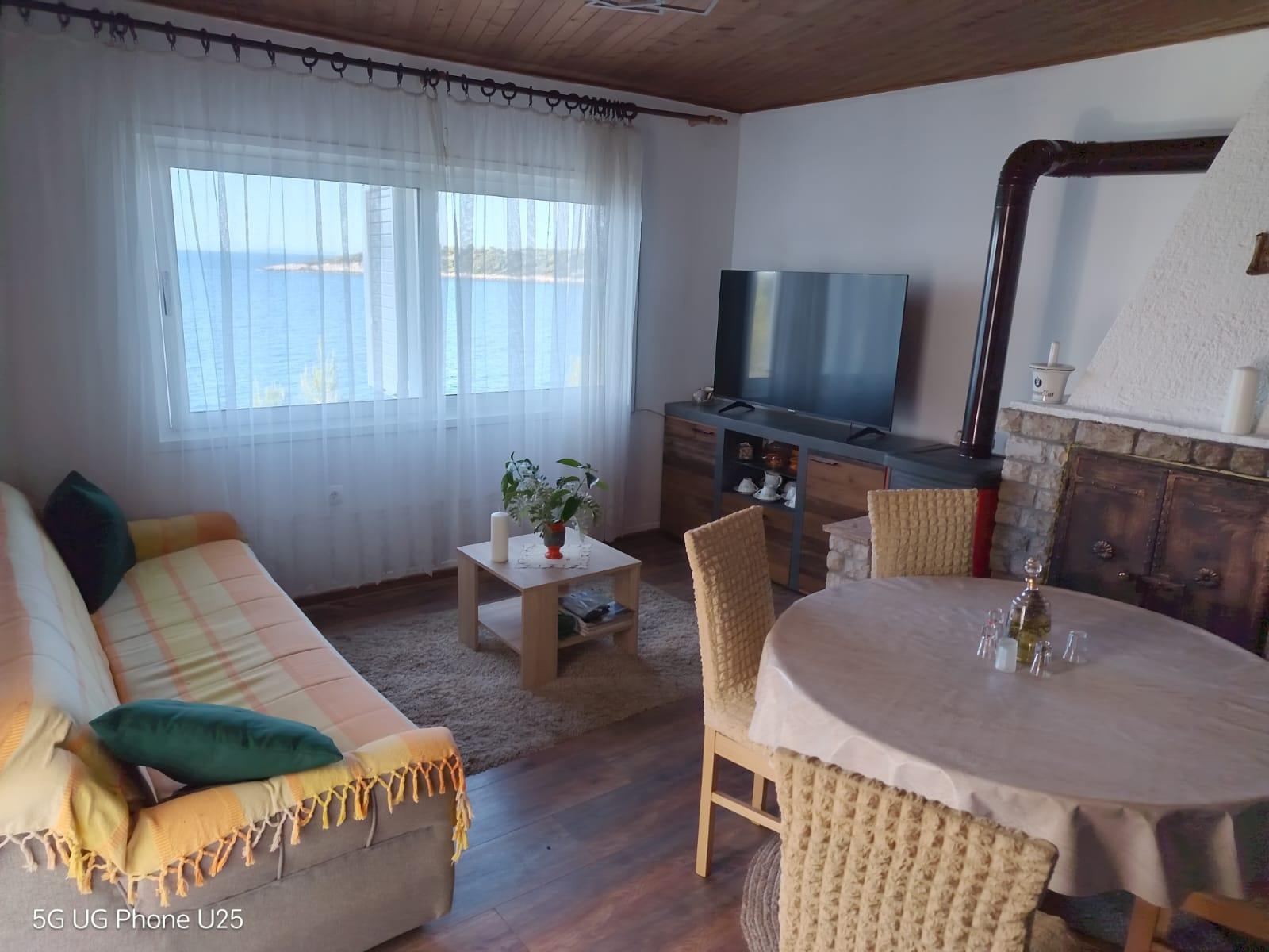 Three bedroom apartment near beach Gršćica, Korčula (A-9228-a) Three bedroom apartment near beach Gršćica, Korčula (A-9228-a)