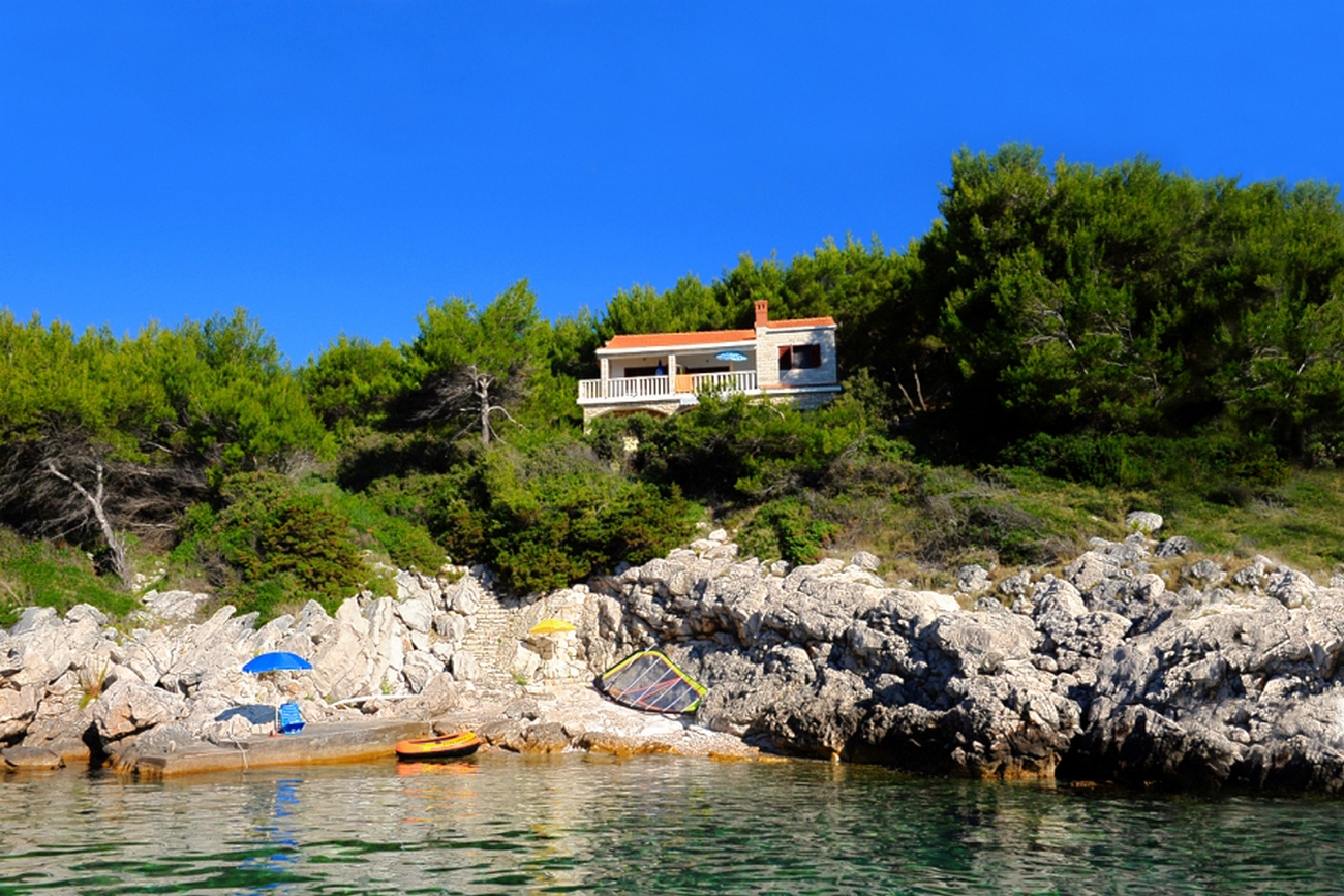 One bedroom apartment near beach Prižba, Korčula (A-9229-a)