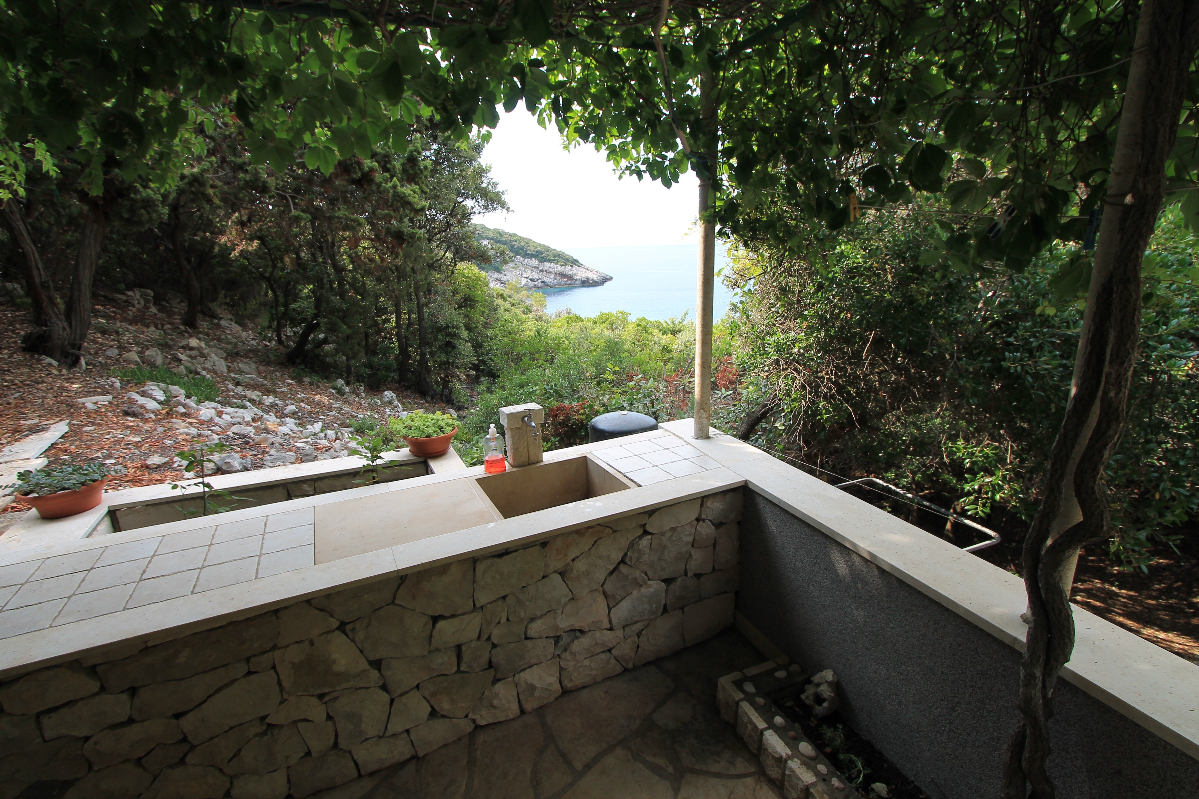 One bedroom house with terrace and sea view Cove Rasohatica, Korčula  K