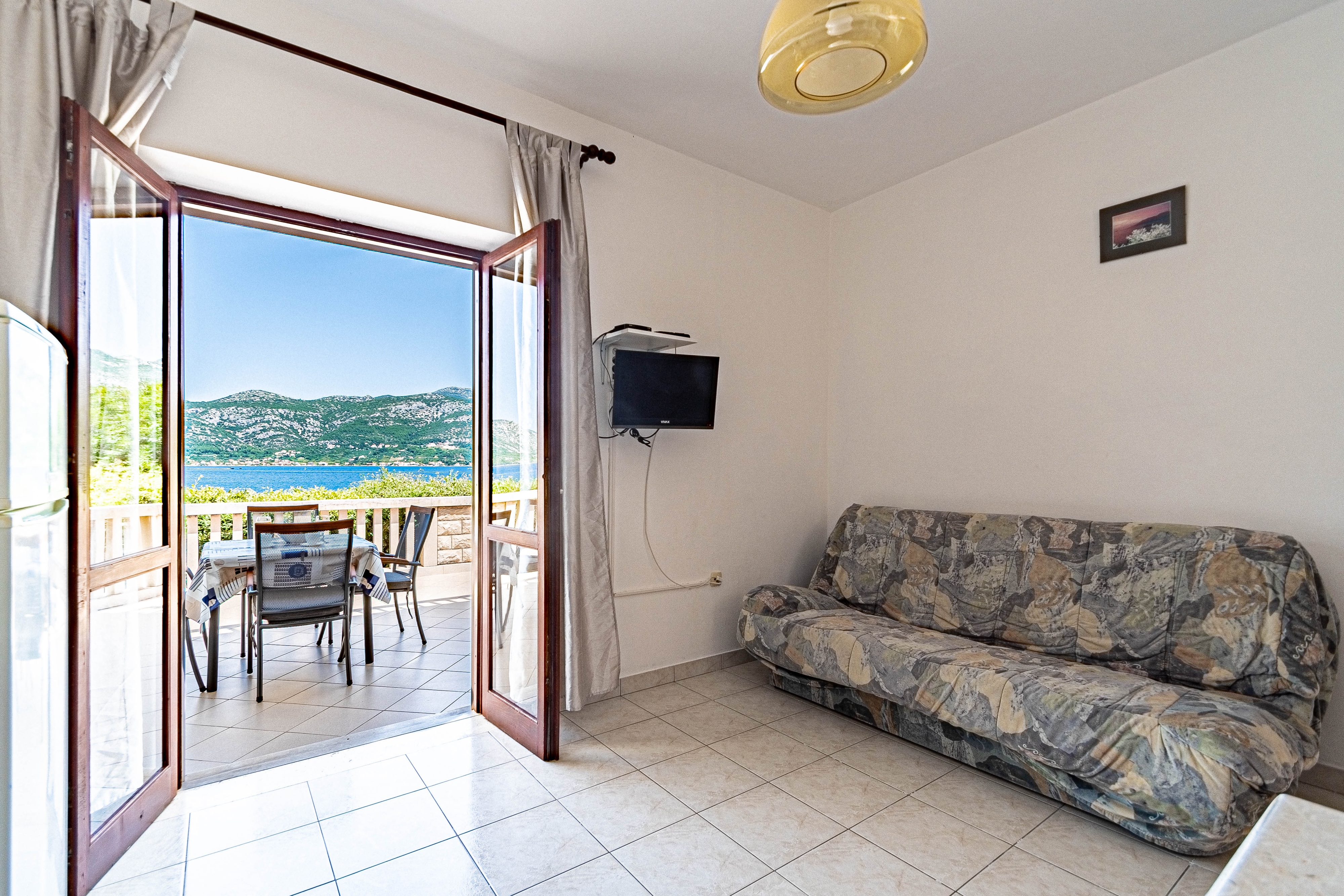 One bedroom apartment near beach Tri Žala, Korčula (A-9237-a)