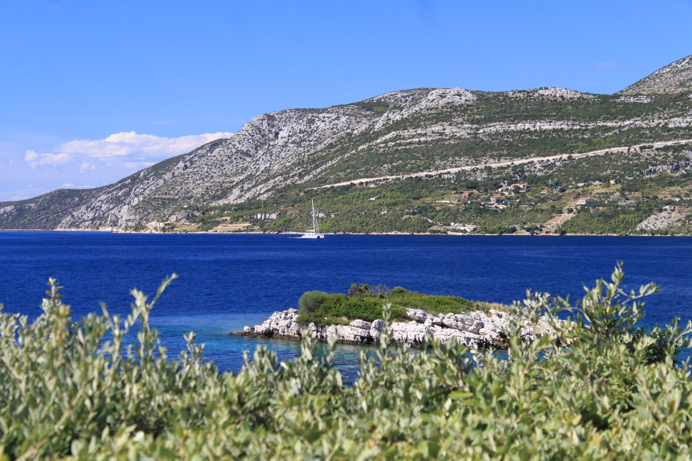 One bedroom apartment near beach Tri Žala, Korčula  A-a