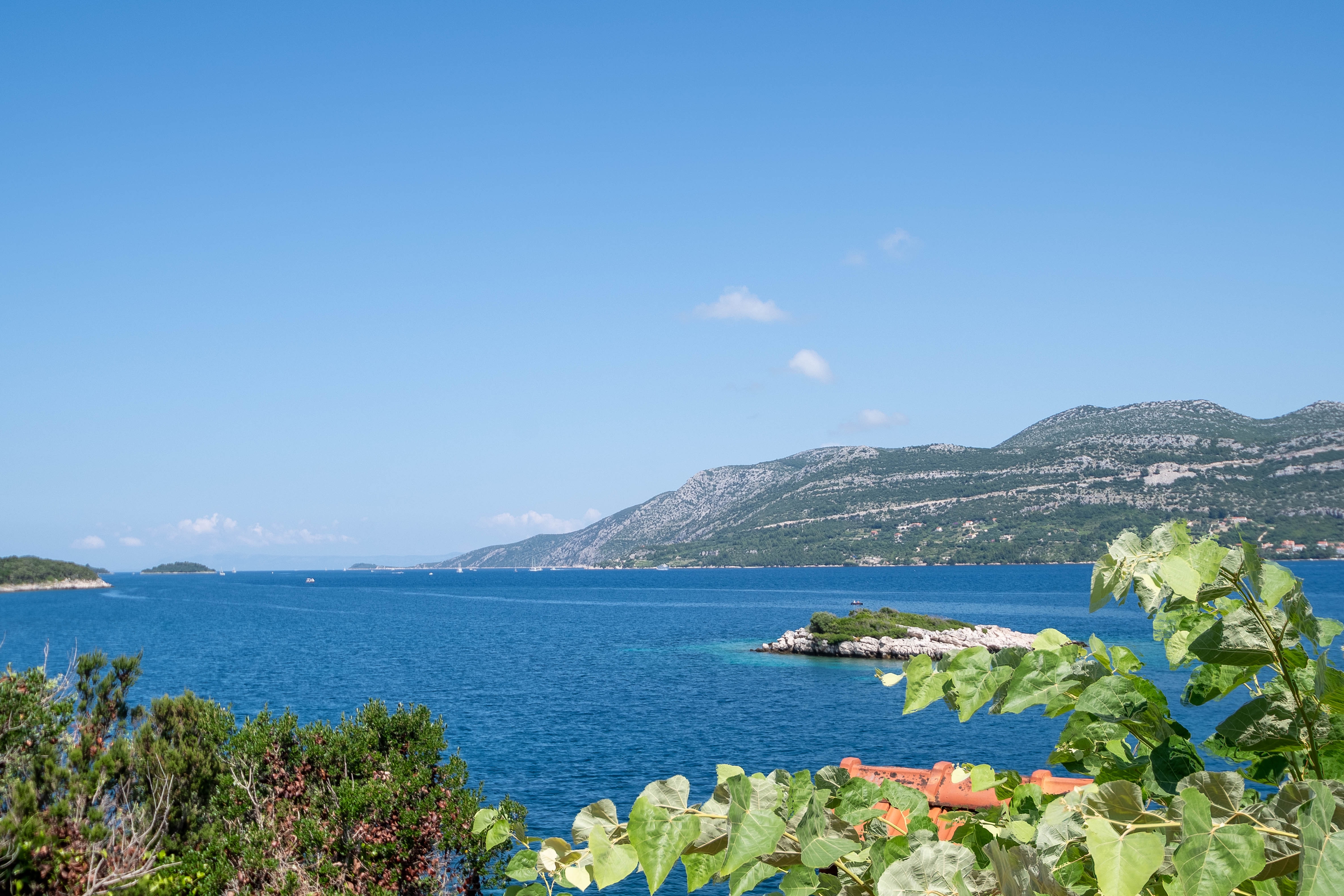 One bedroom apartment near beach Tri Žala, Korčula  A-b