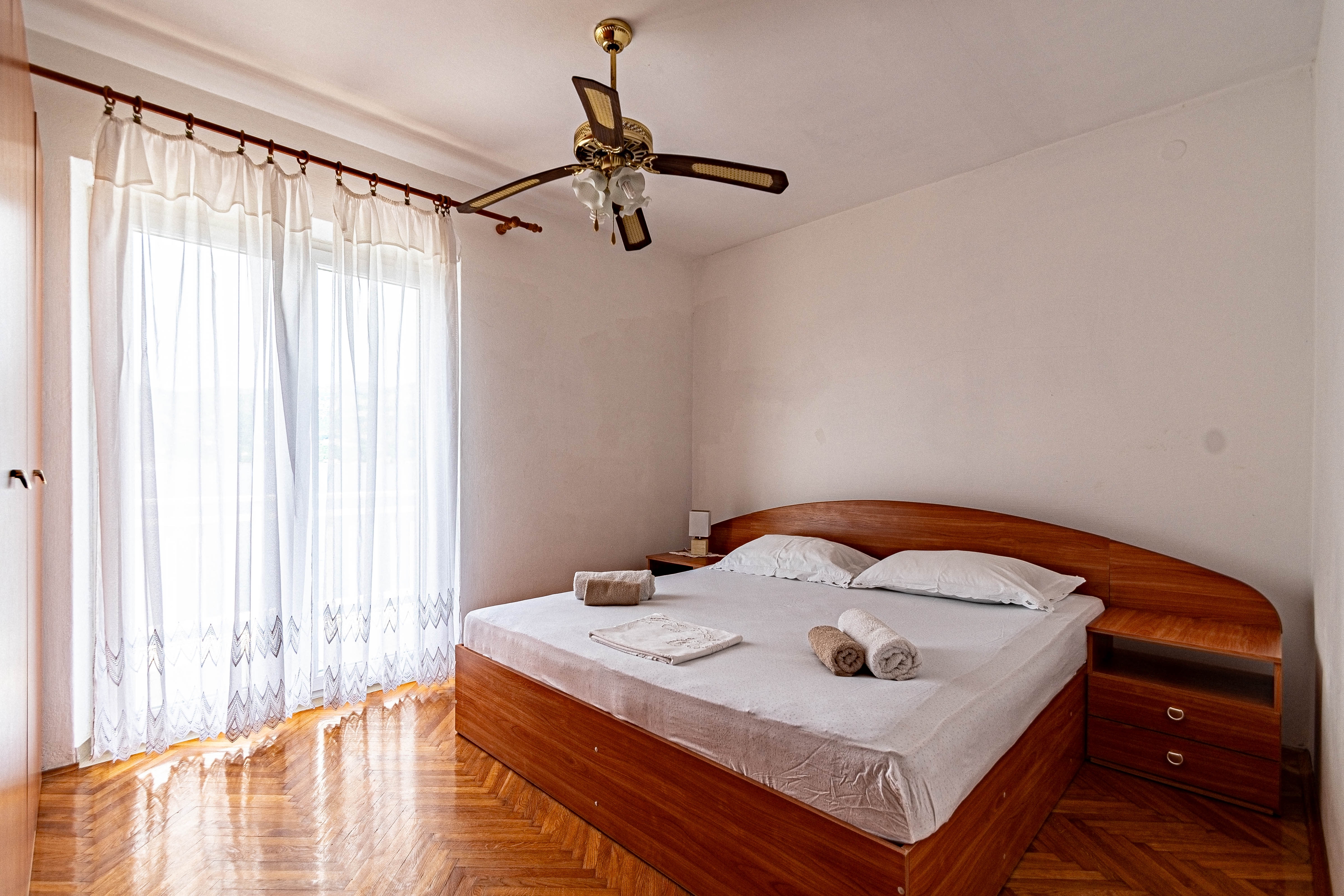 Three bedroom apartment near beach Tri Žala, Korčula  A-d
