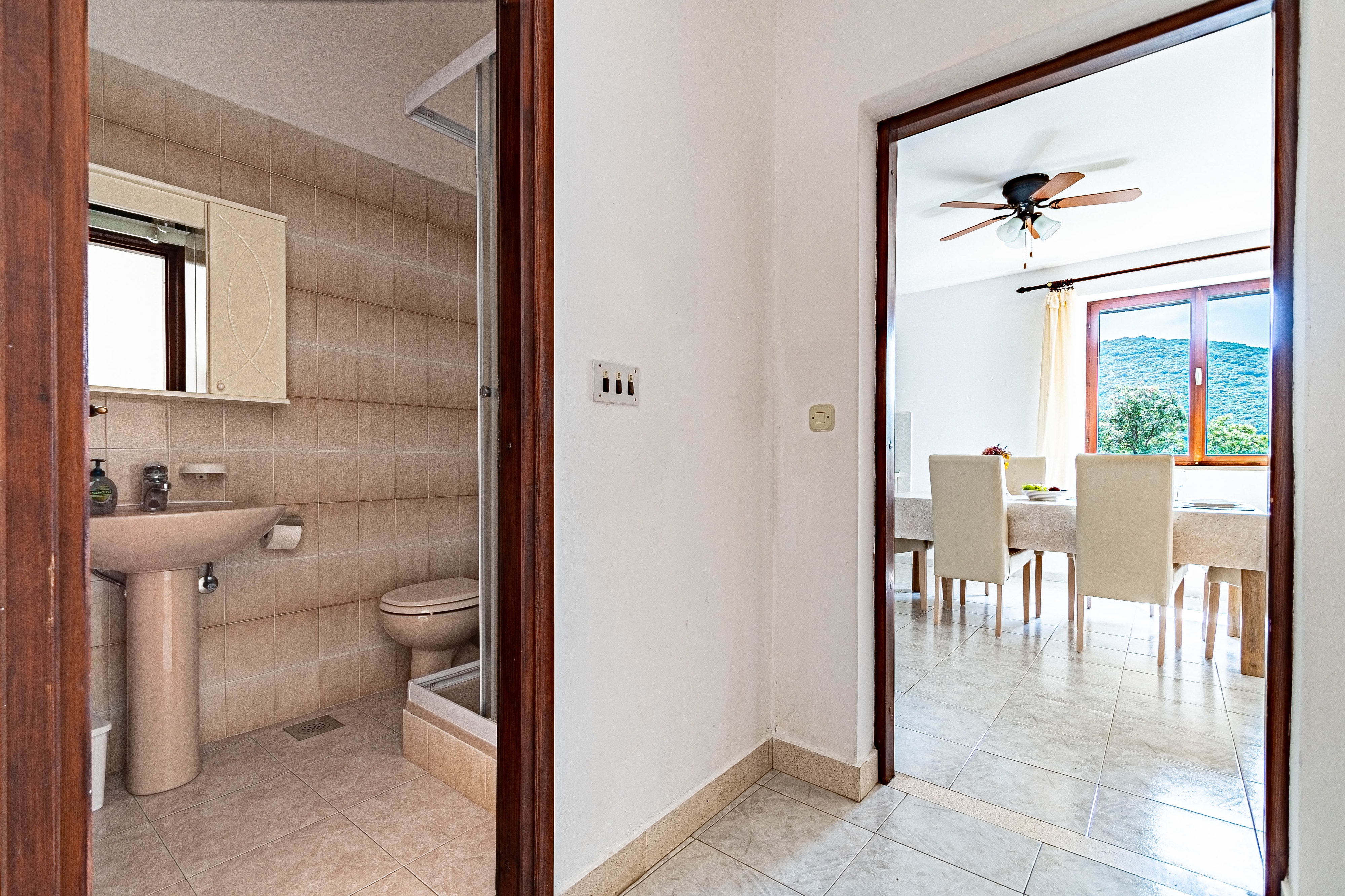 Three bedroom apartment near beach Tri Žala, Korčula  A-d