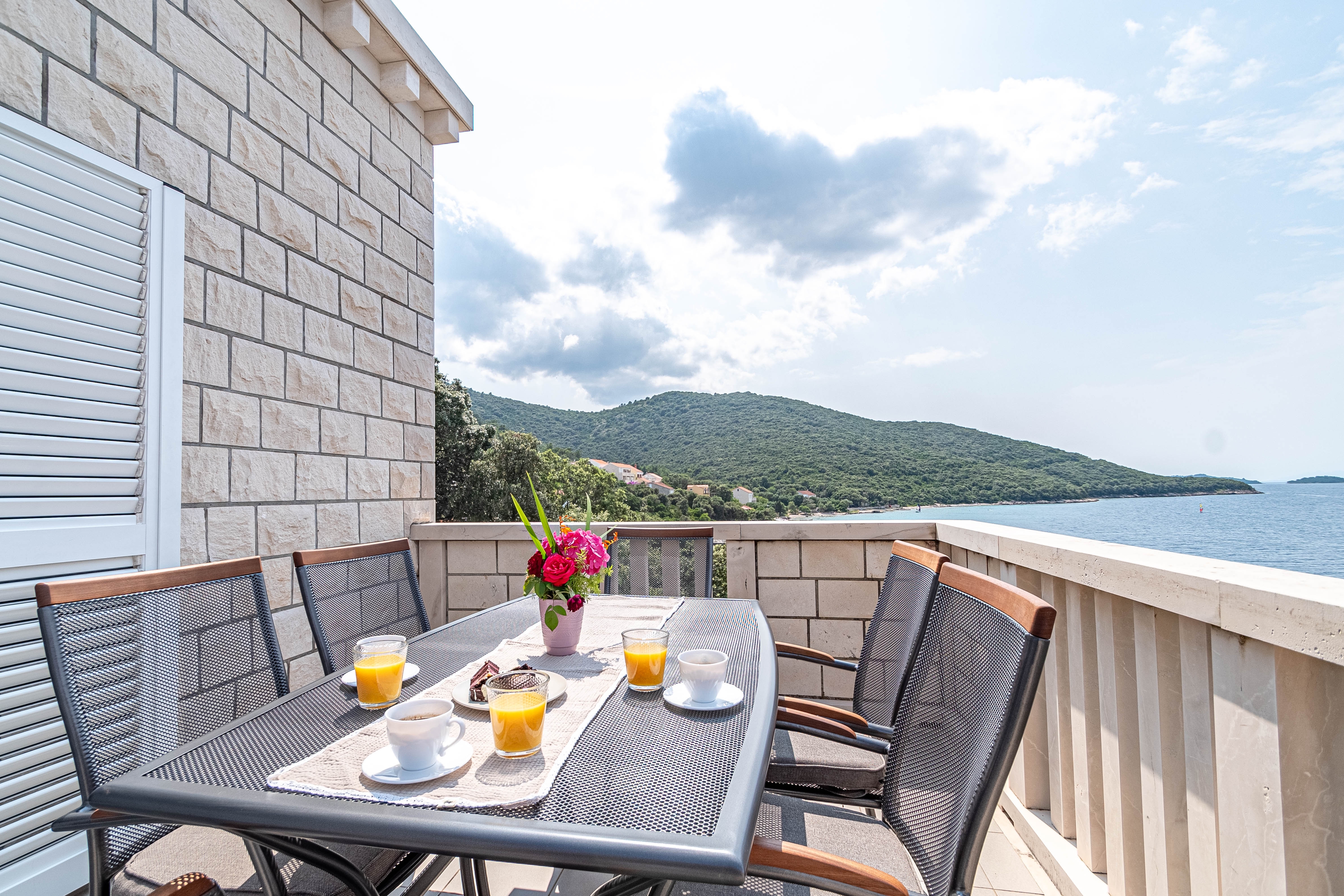 Three bedroom apartment near beach Tri Žala, Korčula  A-d
