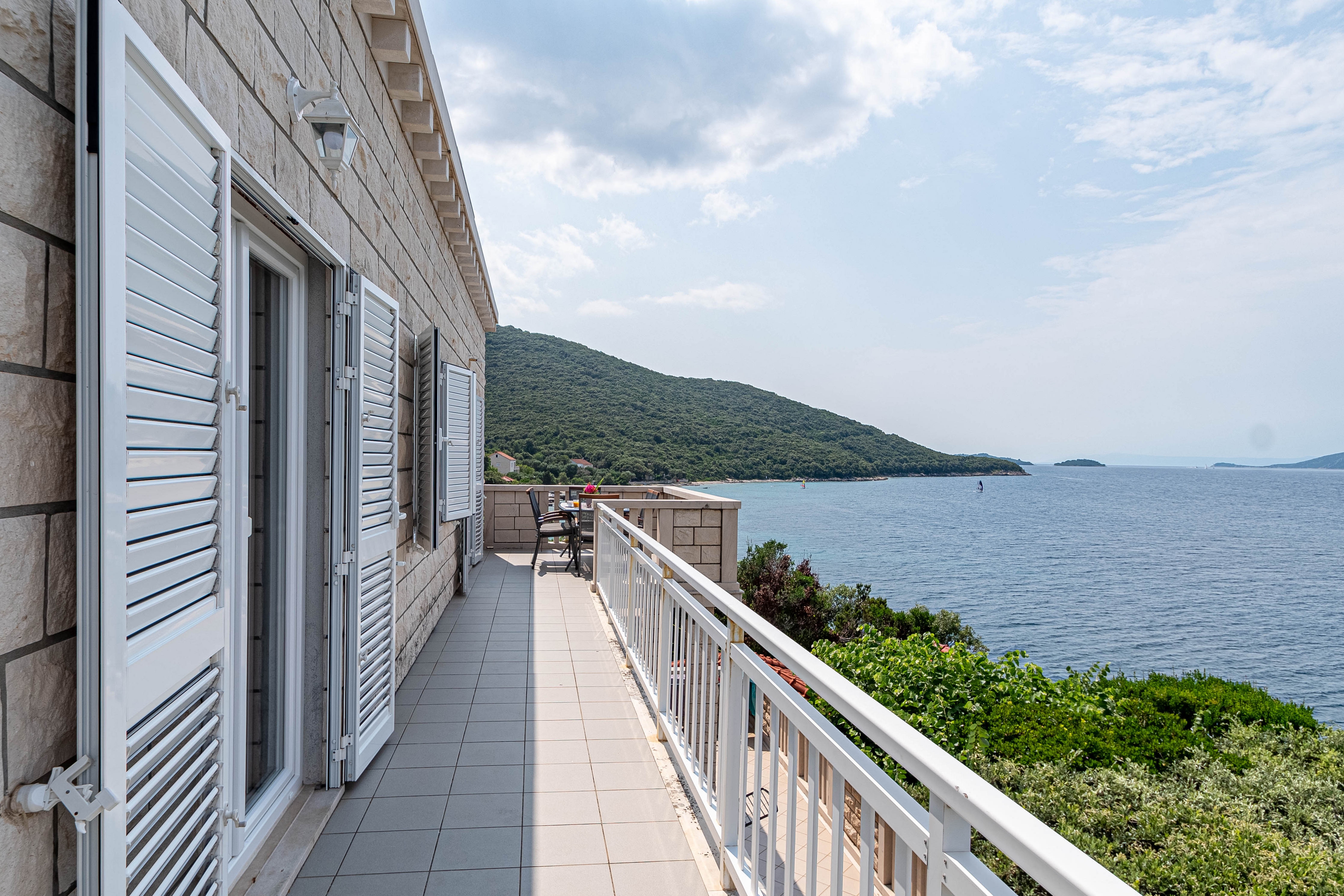 Three bedroom apartment near beach Tri Žala, Korčula  A-d