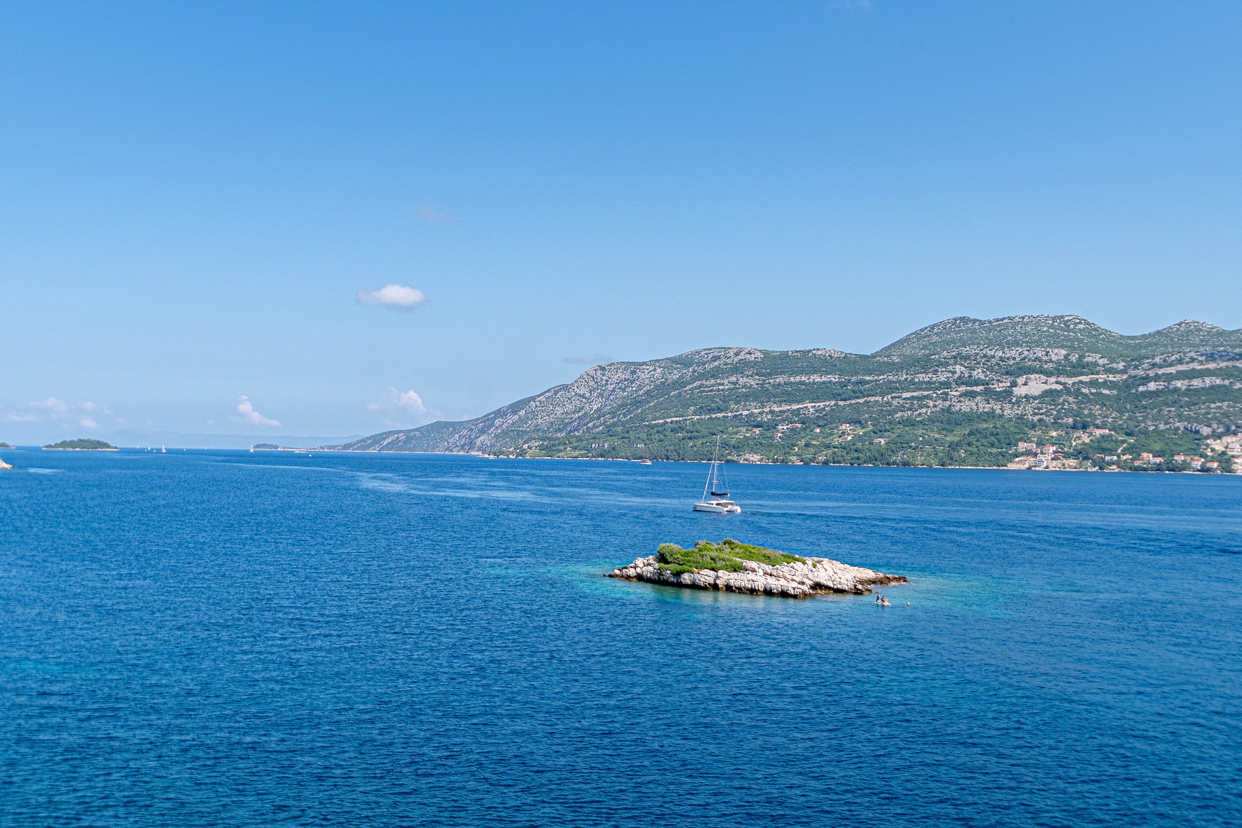 One bedroom apartment near beach Tri Žala, Korčula  A-e