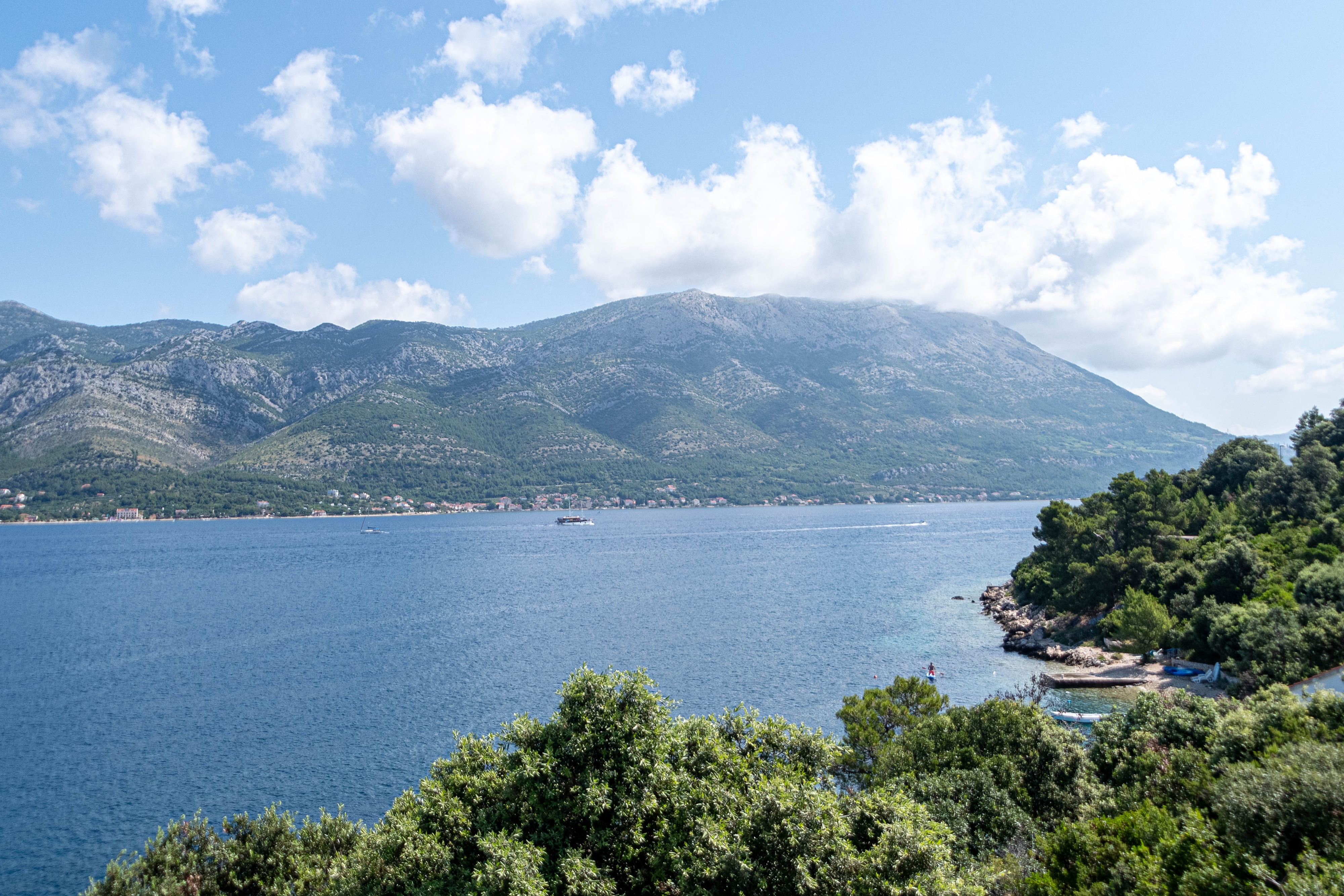 One bedroom apartment near beach Tri Žala, Korčula  A-e