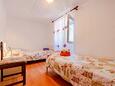 Bedroom 2 Žrnovo, Bedroom 2 in the apartment, (pet friendly) and WiFi.