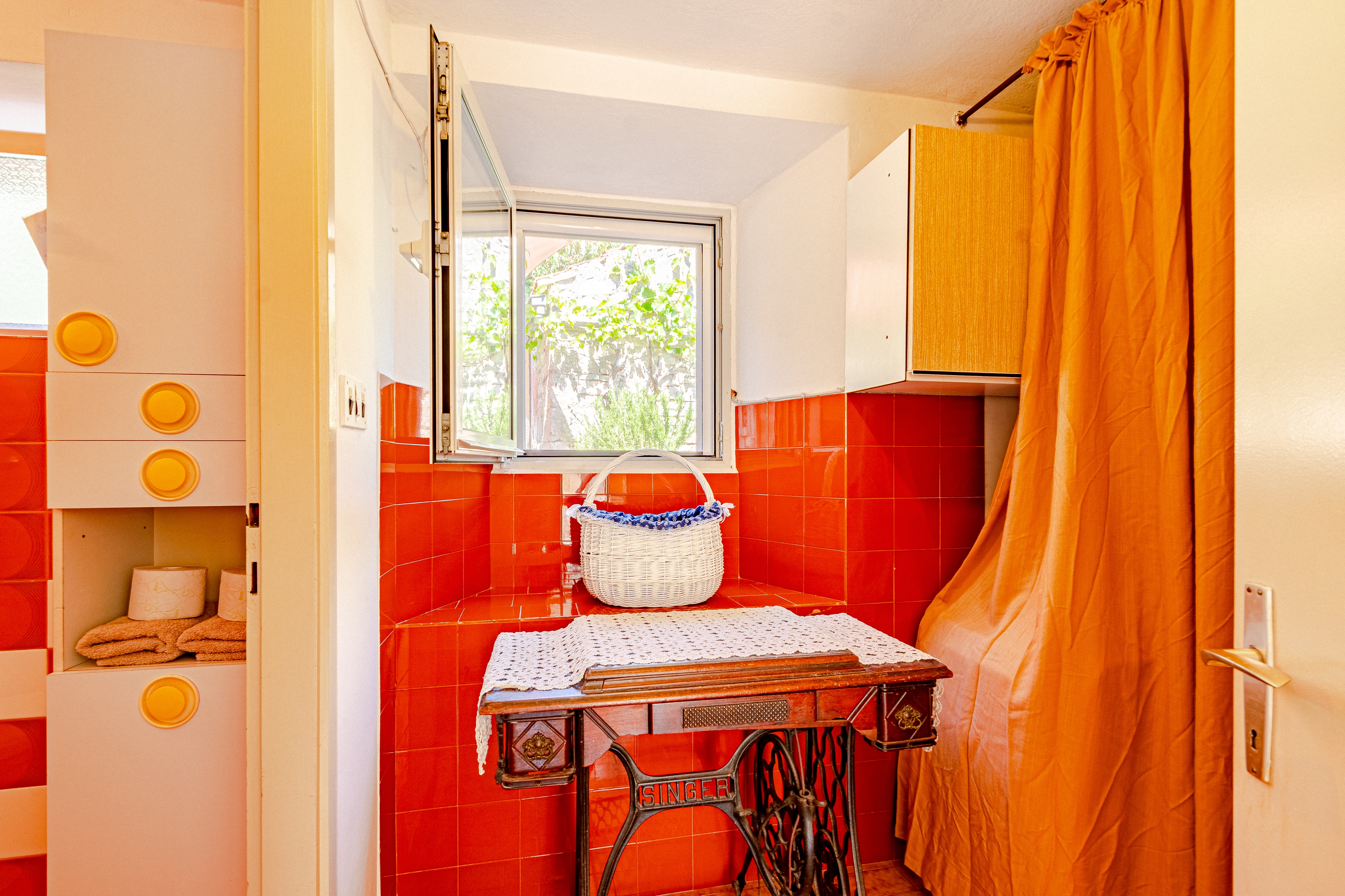 Two bedroom apartment with terrace Žrnovo, Korčula  A-a