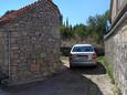 Žrnovo, Korčula, Parkeerplaats 9239 - Appartementen with pebble beach.