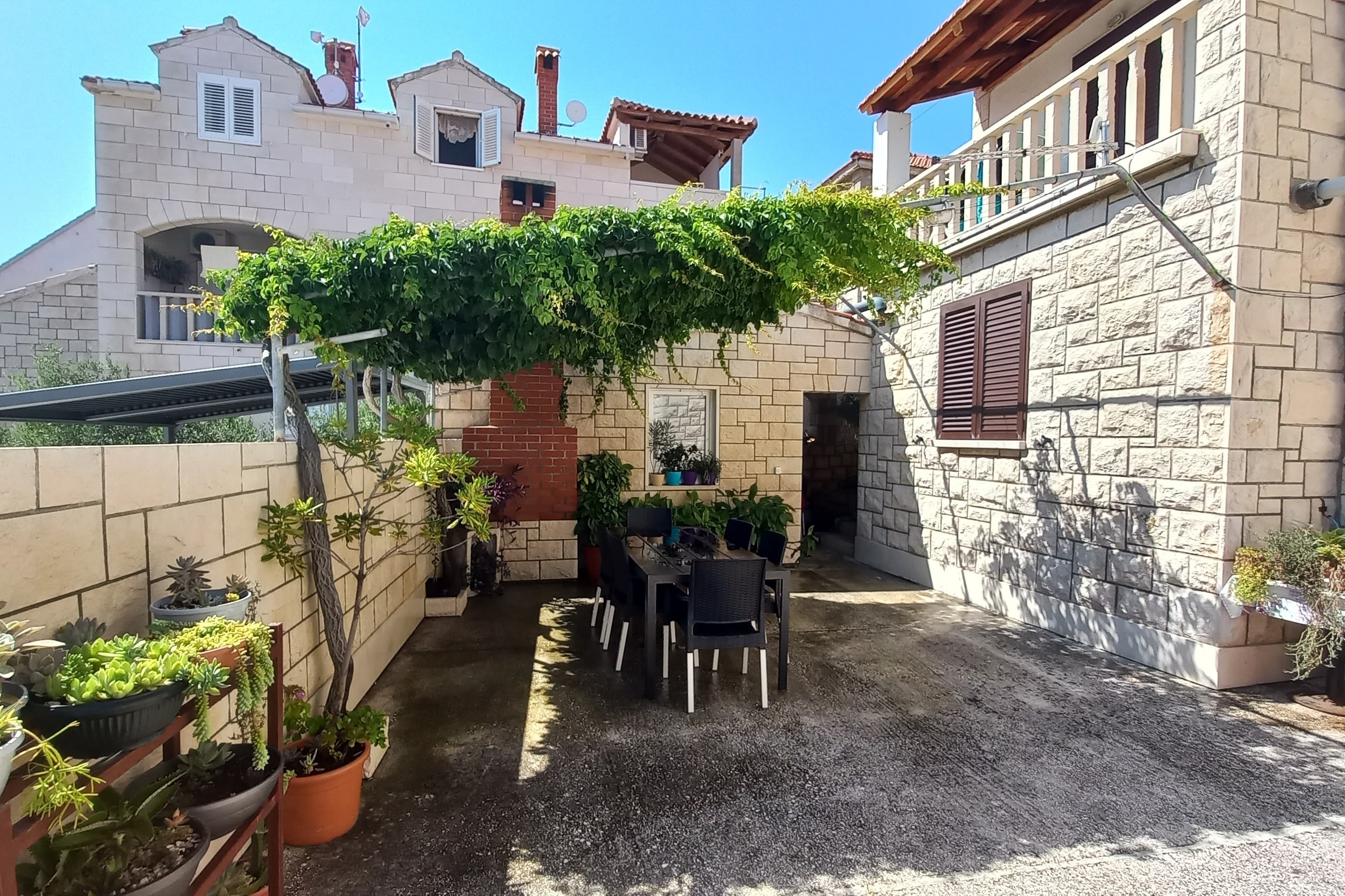 One bedroom apartment with terrace Postira, Brač  A-a