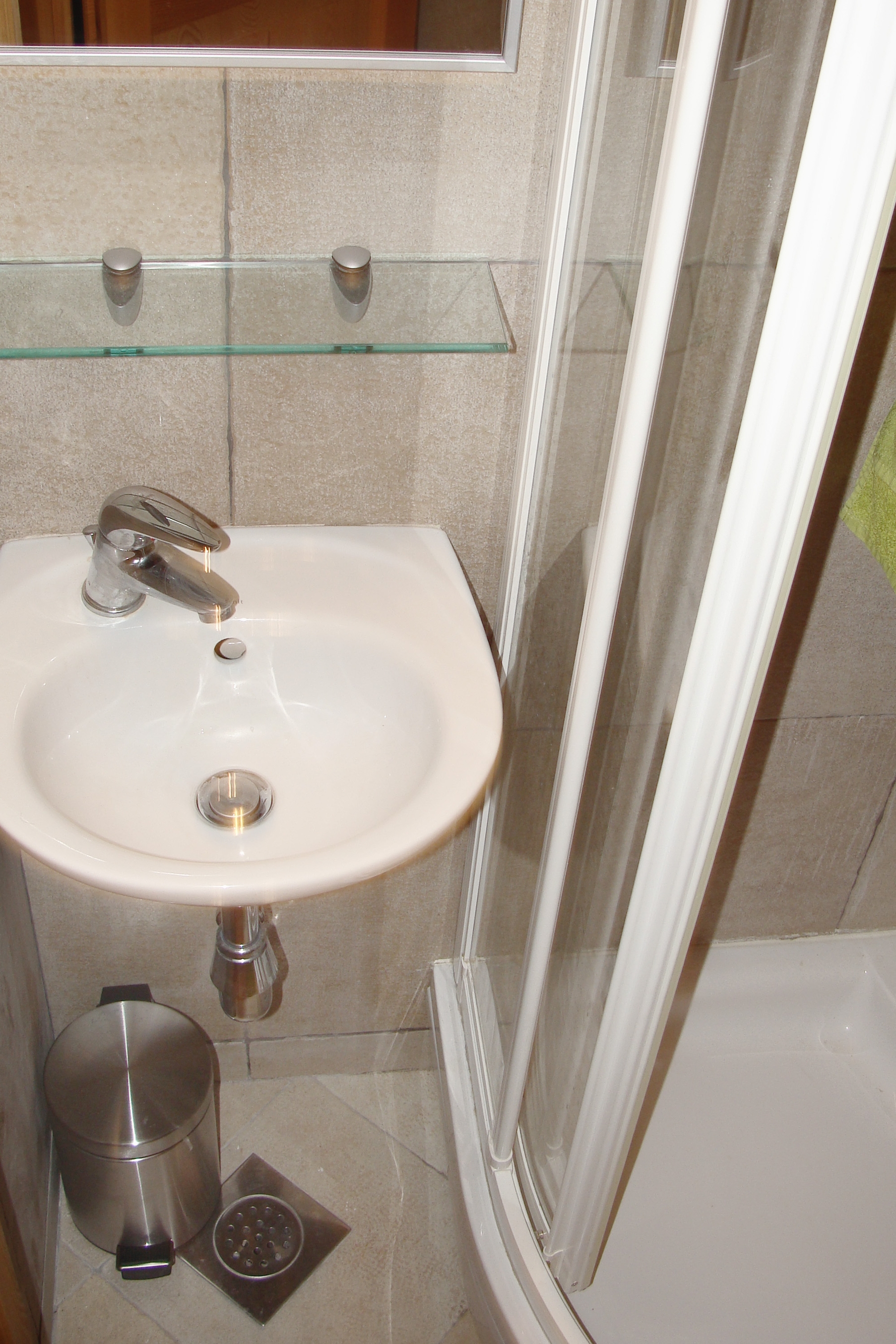 Two bedroom apartment with terrace Komiža, Vis  A-a