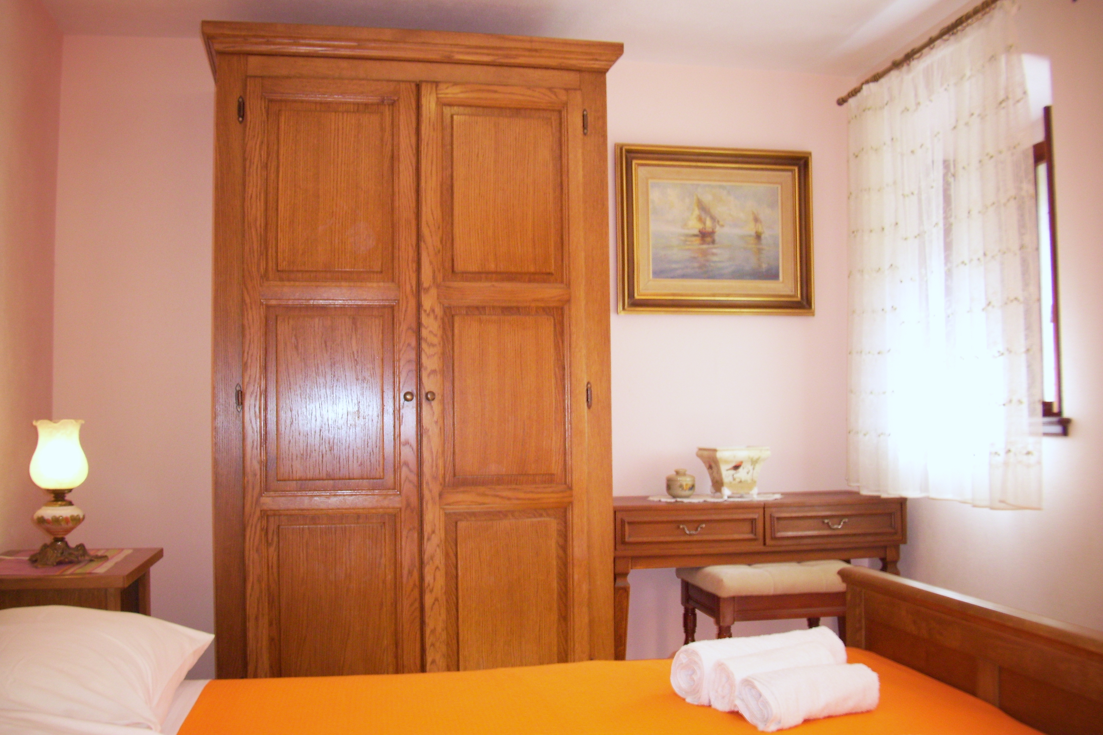 Two bedroom apartment with terrace Komiža, Vis  A-b