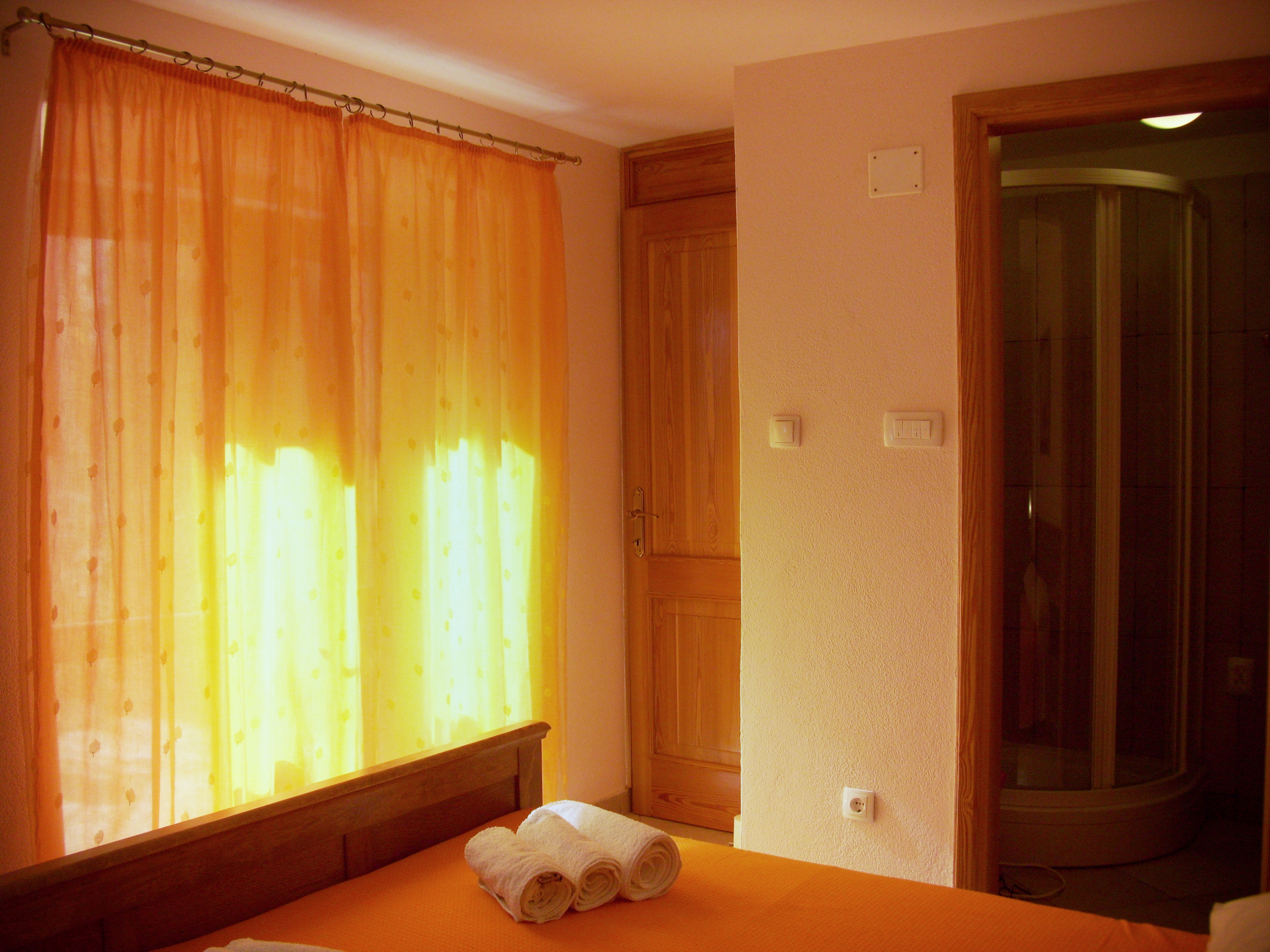 Two bedroom apartment with terrace Komiža, Vis  A-b