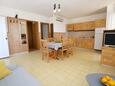 Dining room Prižba, Dining room in the apartment, (pet friendly) and WiFi.